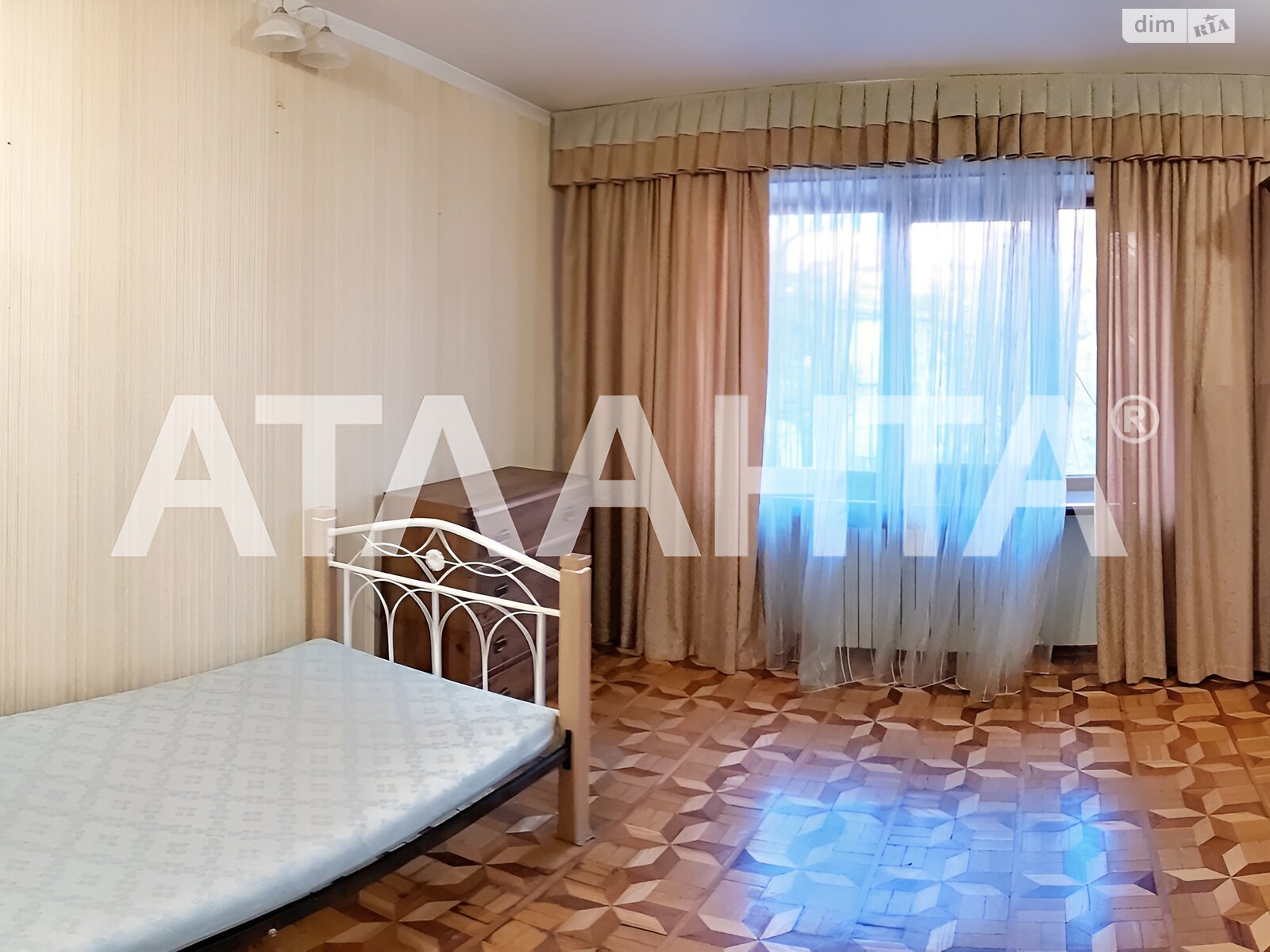 Продажа трехкомнатной квартиры в Одессе, на просп. Шевченко, район Приморский фото 1 Продажа трехкомнатной квартиры в Одессе, на просп. Шевченко, район Приморский фото 1