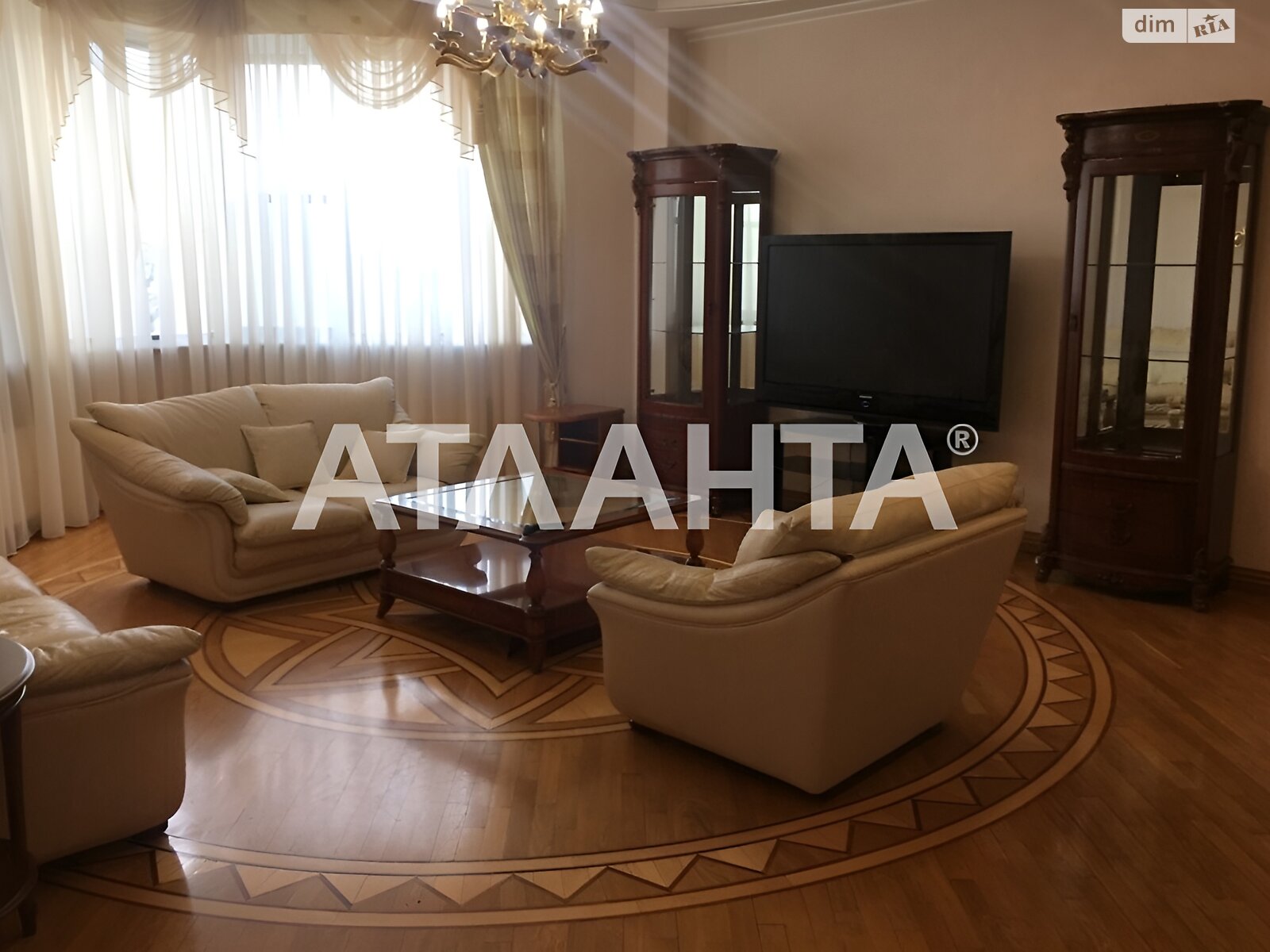 Продаж п`ятикімнатної квартири в Одесі, на просп. Шевченка, район Приморський фото 1 Продаж п`ятикімнатної квартири в Одесі, на просп. Шевченка, район Приморський фото 1