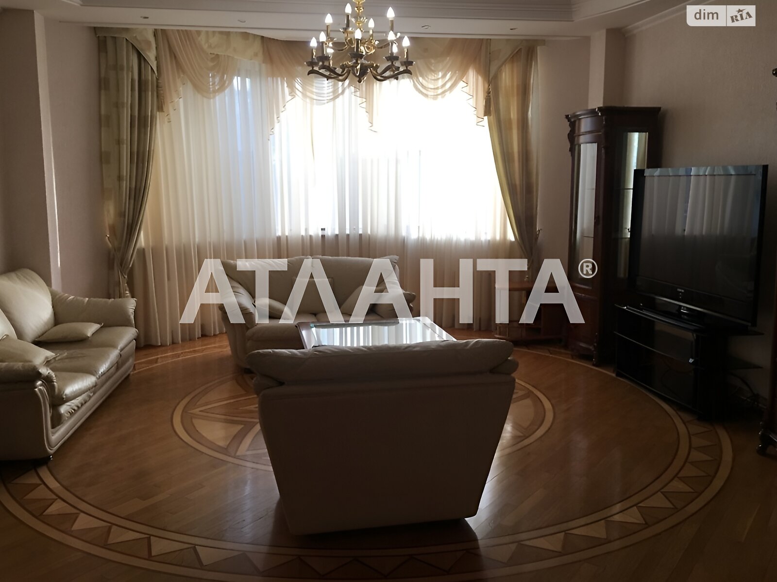 Продаж п`ятикімнатної квартири в Одесі, на просп. Шевченка, район Приморський фото 1 Продаж п`ятикімнатної квартири в Одесі, на просп. Шевченка, район Приморський фото 1