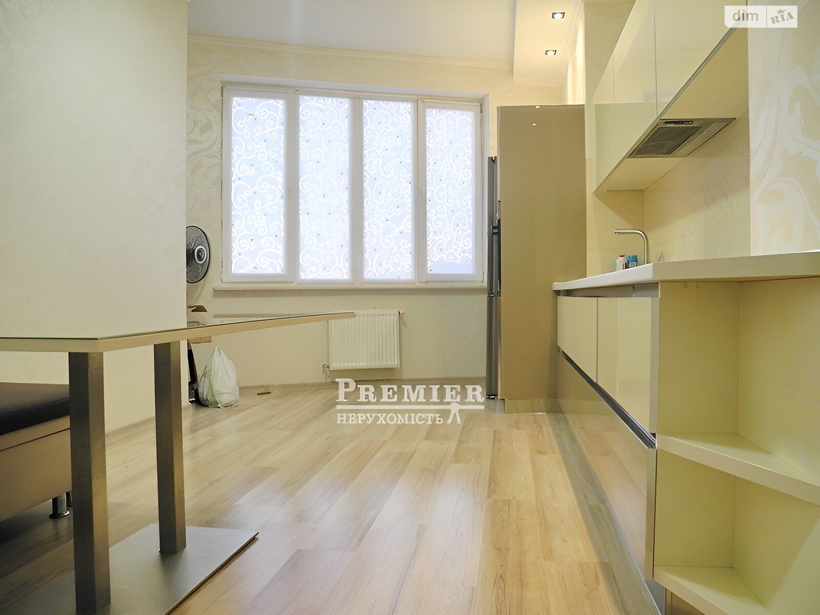 Продажа двухкомнатной квартиры в Одессе, на просп. Шевченко, район Приморский фото 1 Продажа двухкомнатной квартиры в Одессе, на просп. Шевченко, район Приморский фото 1