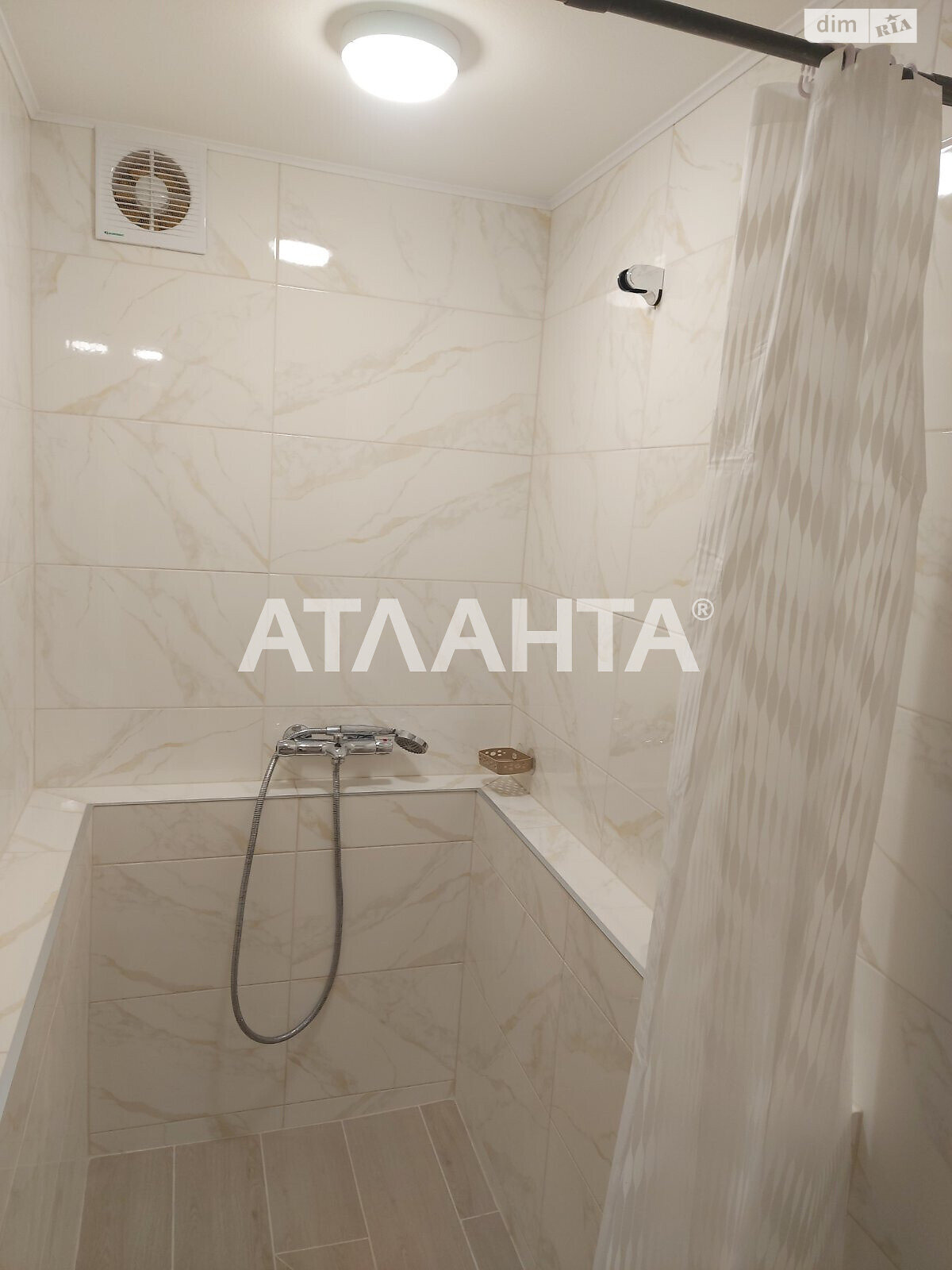 Продаж трикімнатної квартири в Одесі, на просп. Шевченка, район Приморський фото 1 Продаж трикімнатної квартири в Одесі, на просп. Шевченка, район Приморський фото 1
