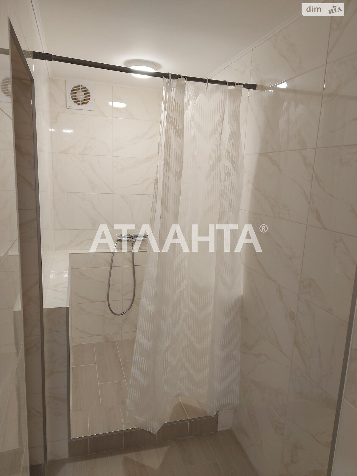 Продаж трикімнатної квартири в Одесі, на просп. Шевченка, район Приморський фото 1 Продаж трикімнатної квартири в Одесі, на просп. Шевченка, район Приморський фото 1