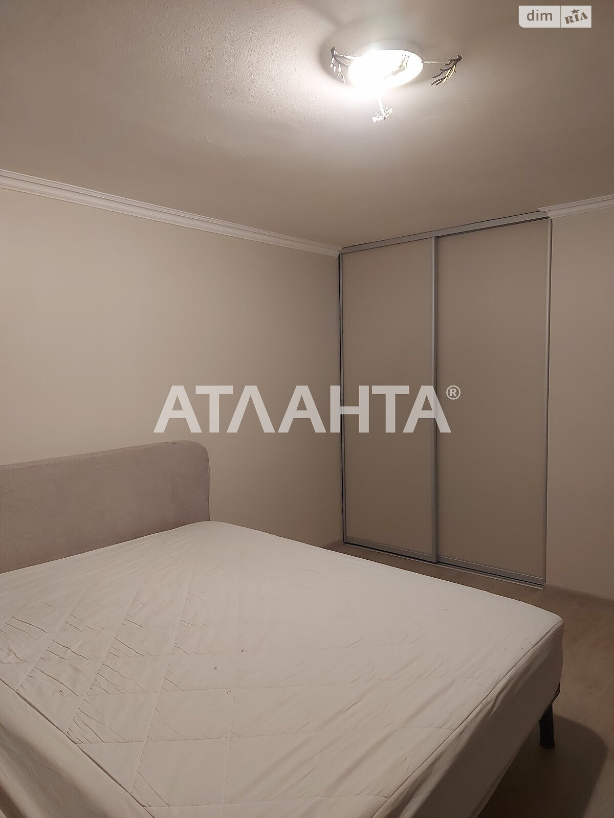 Продаж трикімнатної квартири в Одесі, на просп. Шевченка, район Приморський фото 1 Продаж трикімнатної квартири в Одесі, на просп. Шевченка, район Приморський фото 1