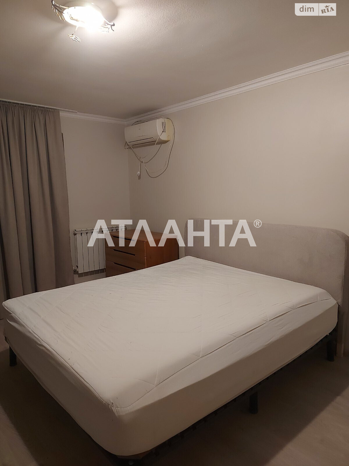 Продаж трикімнатної квартири в Одесі, на просп. Шевченка, район Приморський фото 1 Продаж трикімнатної квартири в Одесі, на просп. Шевченка, район Приморський фото 1