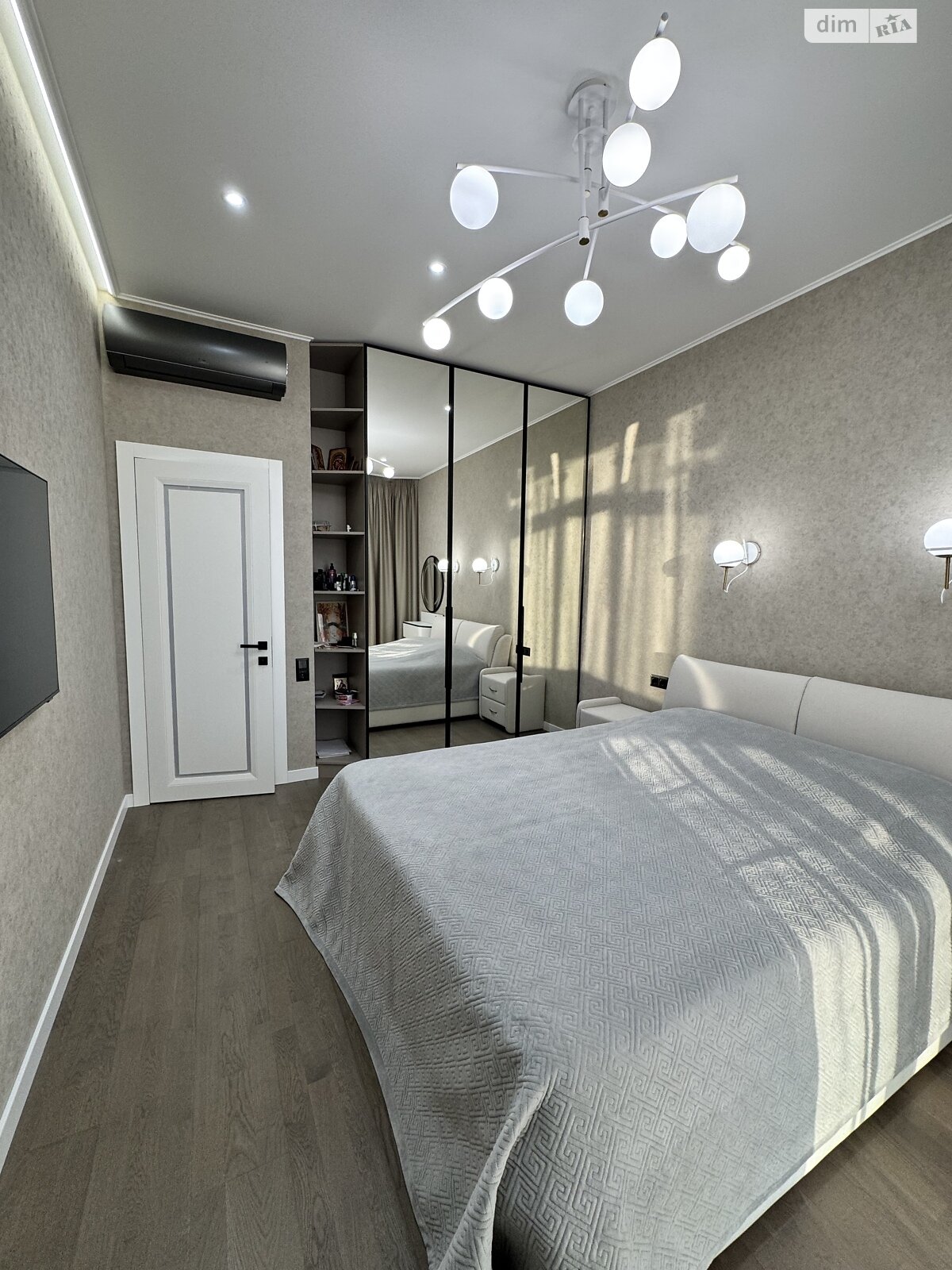 Продажа двухкомнатной квартиры в Одессе, на просп. Шевченко 29/1, район Приморский фото 1 Продажа двухкомнатной квартиры в Одессе, на просп. Шевченко 29/1, район Приморский фото 1