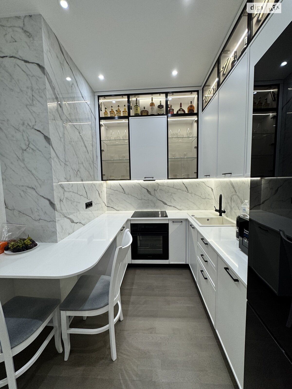 Продажа двухкомнатной квартиры в Одессе, на просп. Шевченко 29/1, район Приморский фото 1 Продажа двухкомнатной квартиры в Одессе, на просп. Шевченко 29/1, район Приморский фото 1