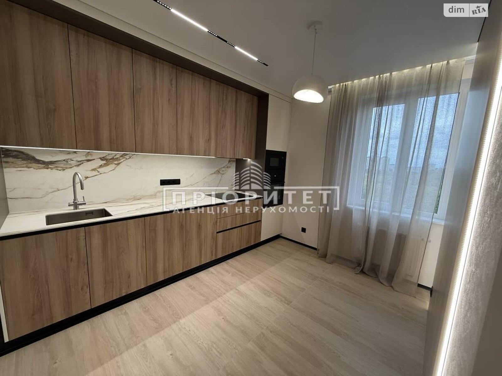 Продаж трикімнатної квартири в Одесі, на просп. Шевченка, район Приморський фото 1