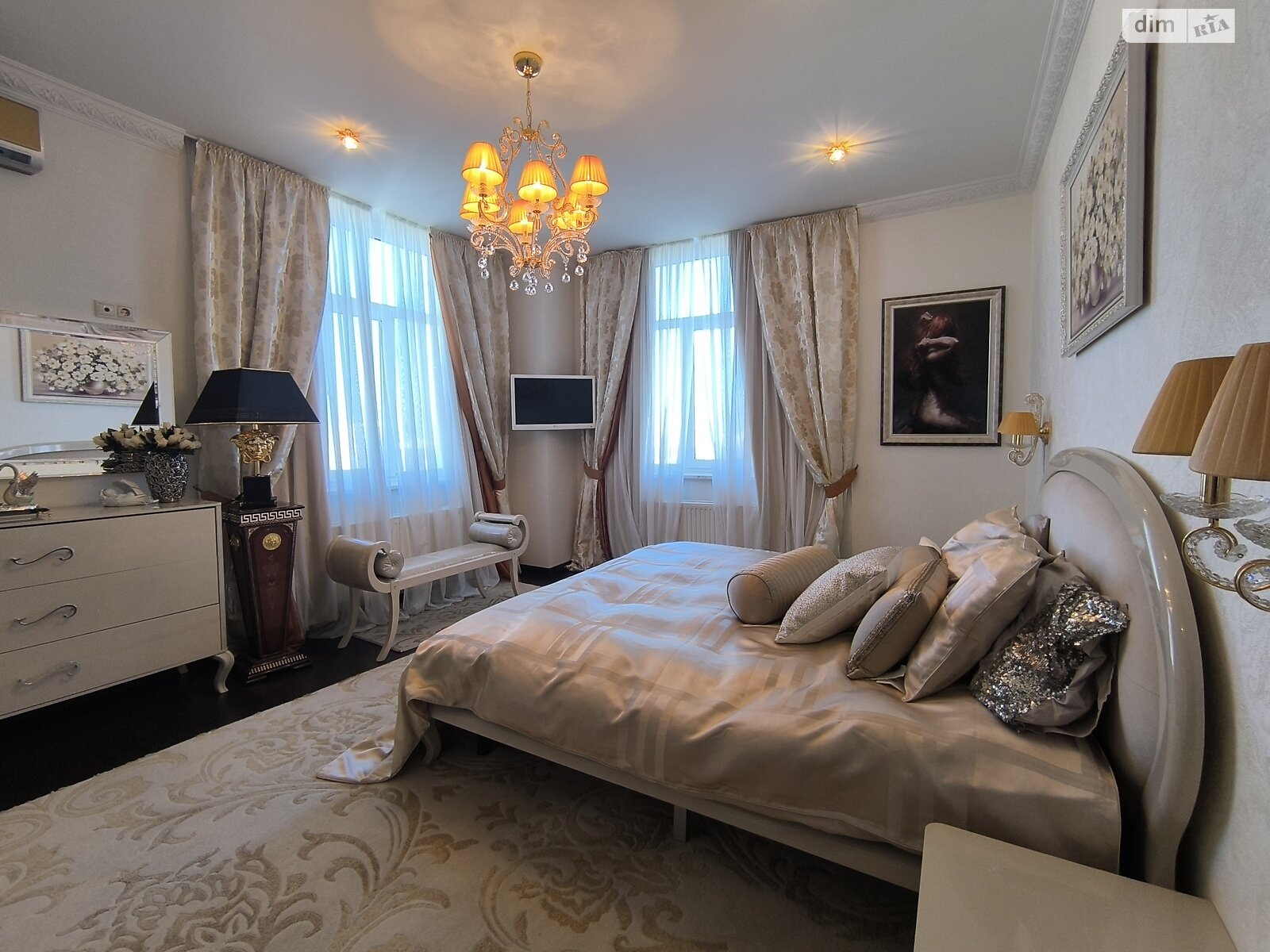 Продаж трикімнатної квартири в Одесі, на просп. Шевченка 12/2, район Приморський фото 1