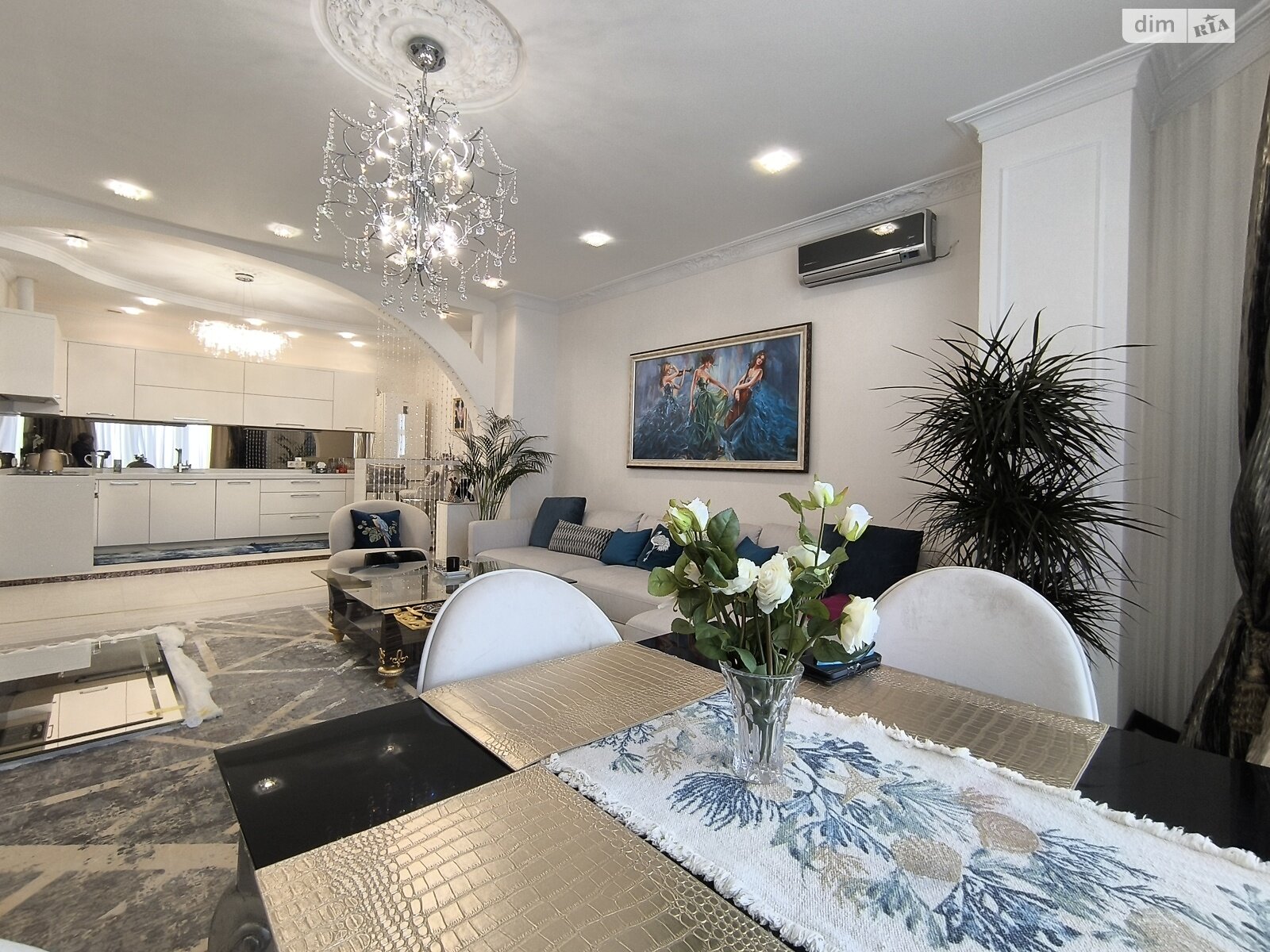 Продаж трикімнатної квартири в Одесі, на просп. Шевченка 12/2, район Приморський фото 1