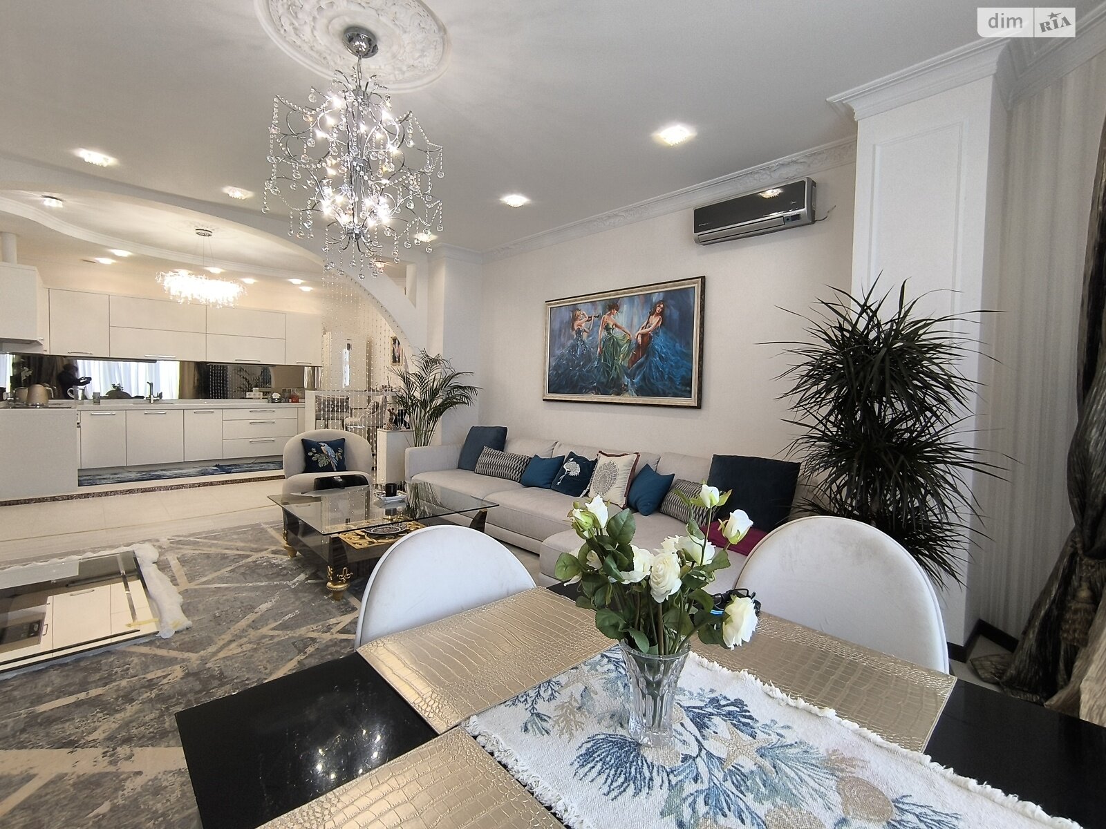 Продаж трикімнатної квартири в Одесі, на просп. Шевченка 12/2, район Приморський фото 1