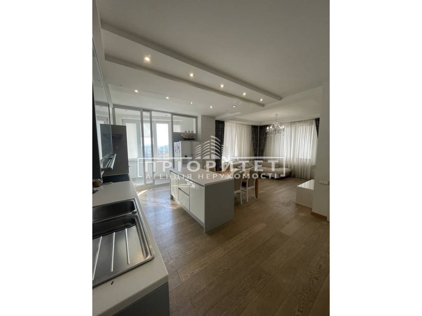 Продаж двокімнатної квартири в Одесі, на просп. Шевченка, район Приморський фото 1