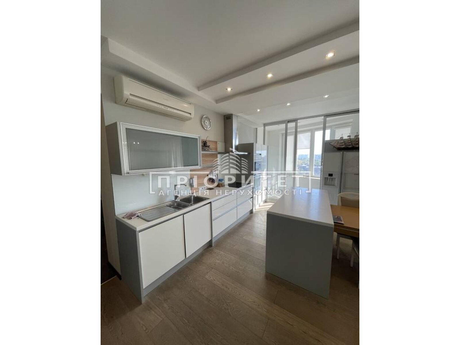 Продаж двокімнатної квартири в Одесі, на просп. Шевченка, район Приморський фото 1