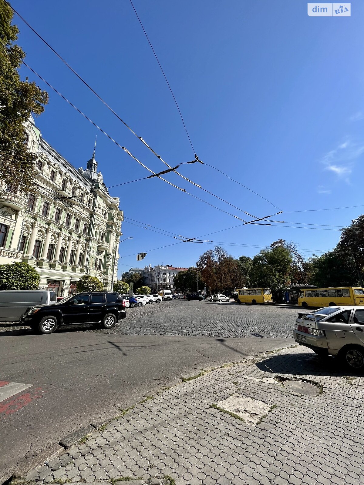 Продажа трехкомнатной квартиры в Одессе, на пл. Соборная 2, район Приморский фото 1 Продажа трехкомнатной квартиры в Одессе, на пл. Соборная 2, район Приморский фото 1