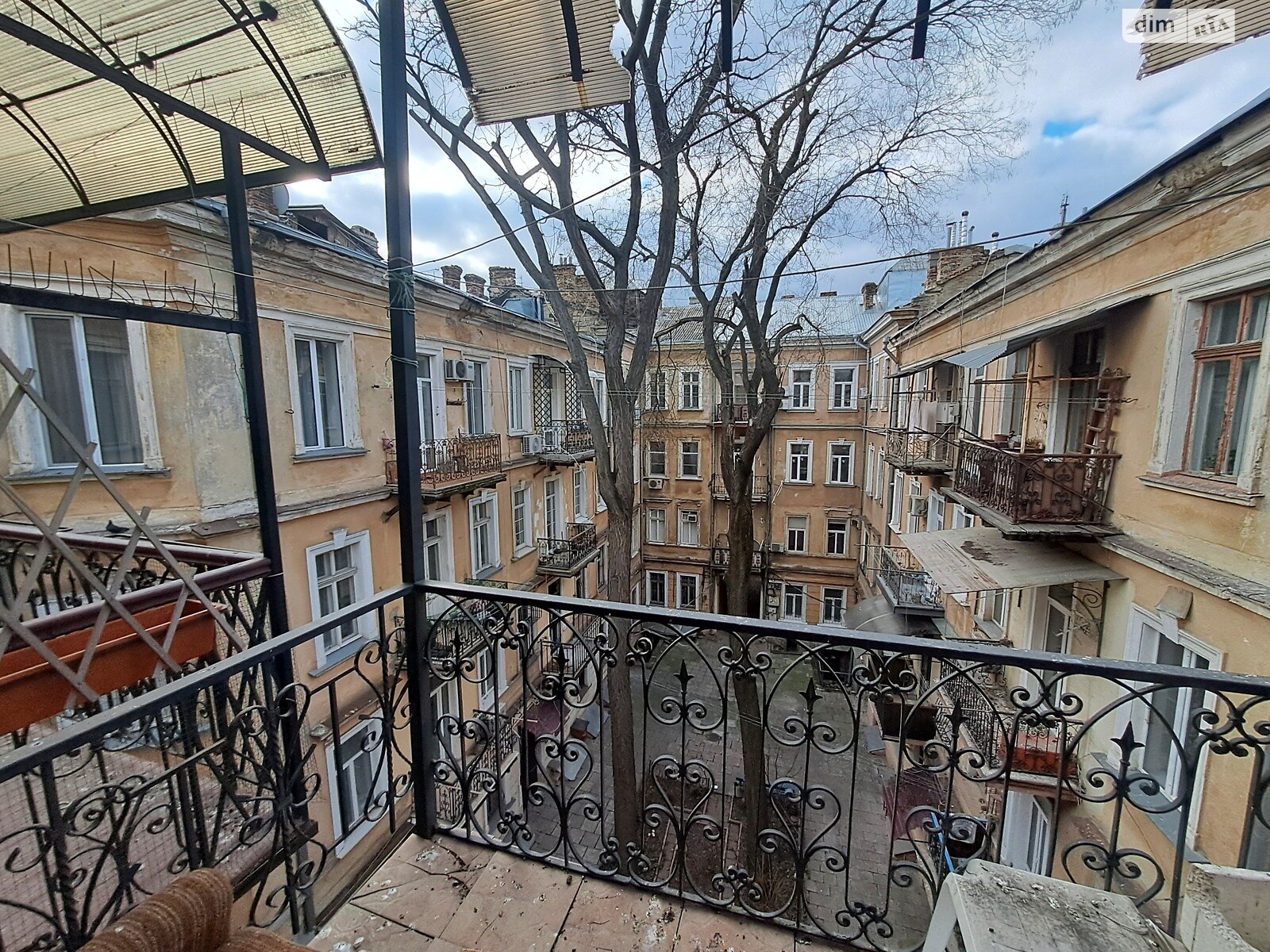 Продаж трикімнатної квартири в Одесі, на вул. Софіївська 11, район Приморський фото 1 Продаж трикімнатної квартири в Одесі, на вул. Софіївська 11, район Приморський фото 1