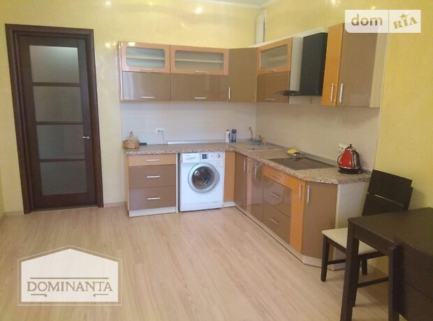 Продажа трехкомнатной квартиры в Одессе, на ул. Солнечная 1б район Приморский фото 1 Продажа трехкомнатной квартиры в Одессе, на ул. Солнечная 1б район Приморский фото 1