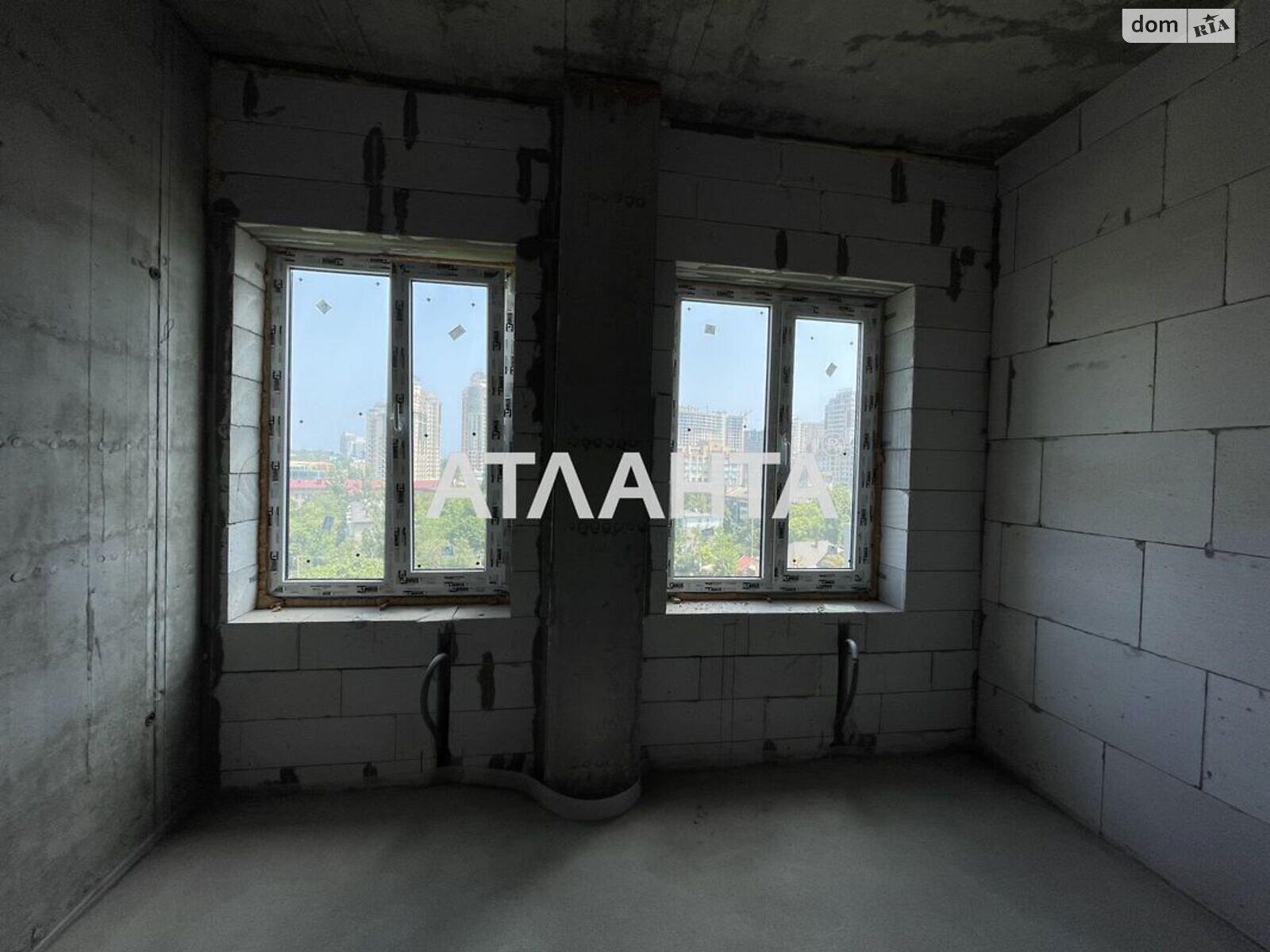 Продажа трехкомнатной квартиры в Одессе, на ул. Солнечная 4Б, район Аркадия фото 1