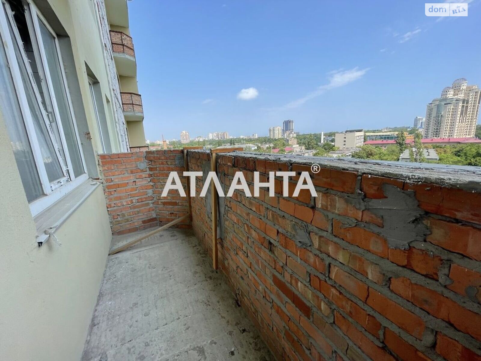 Продаж трикімнатної квартири в Одесі, на вул. Сонячна 4Б, район Аркадія фото 1