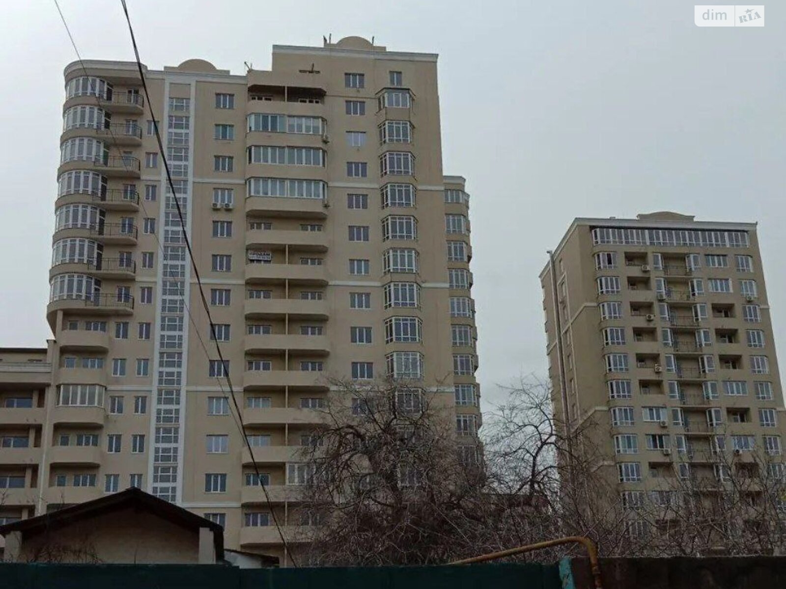 Продаж двокімнатної квартири в Одесі, на вул. Сонячна 4, район Приморський фото 1