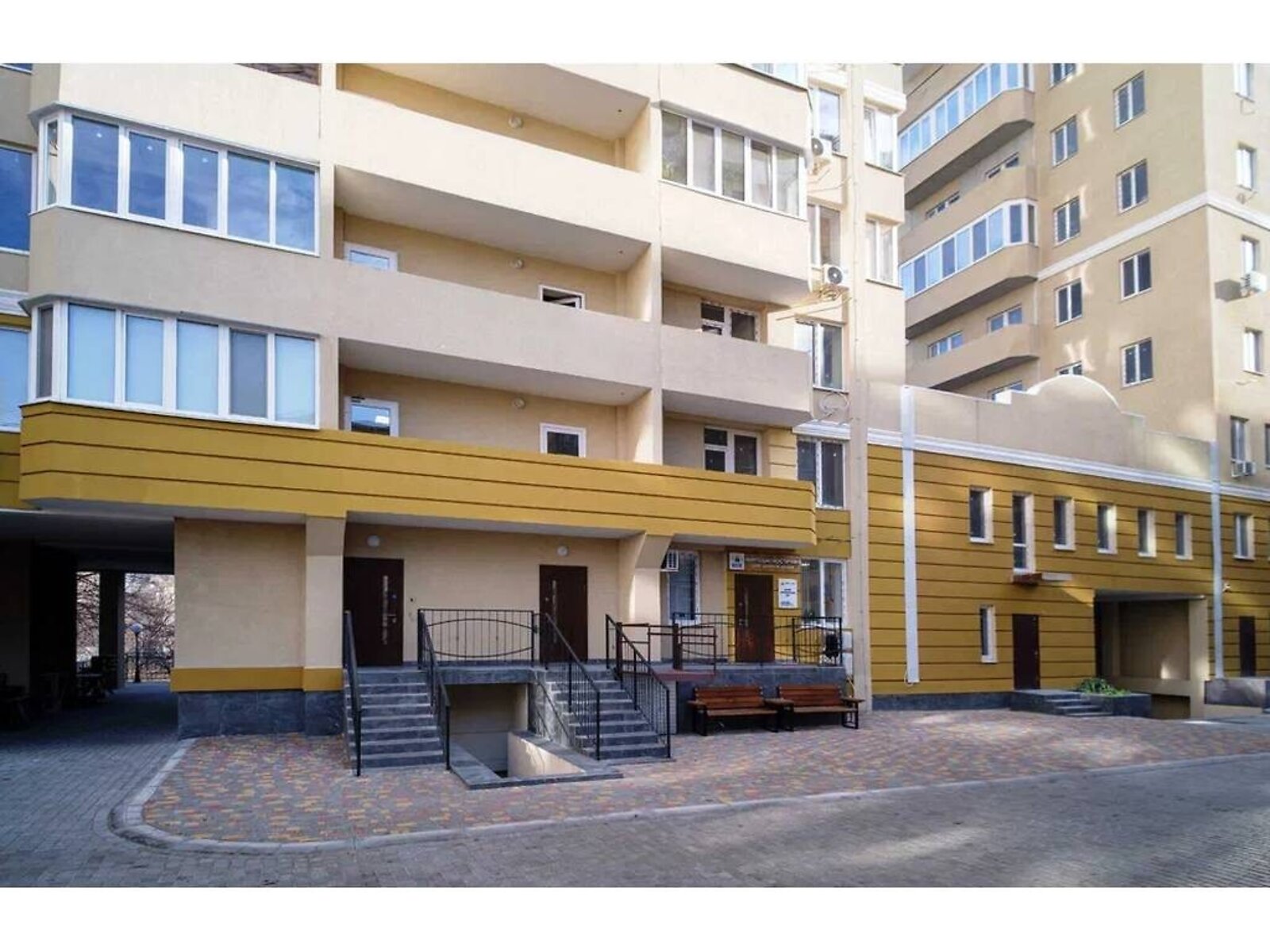 Продаж однокімнатної квартири в Одесі, на вул. Сонячна 4, район Приморський фото 1