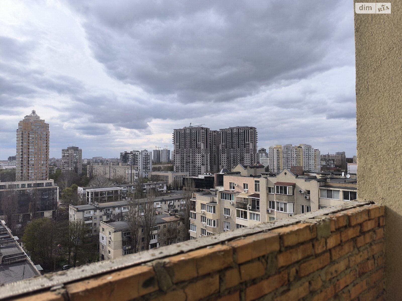 Продажа однокомнатной квартиры в Одессе, на ул. Солнечная 4, район Приморский фото 1 Продажа однокомнатной квартиры в Одессе, на ул. Солнечная 4, район Приморский фото 1