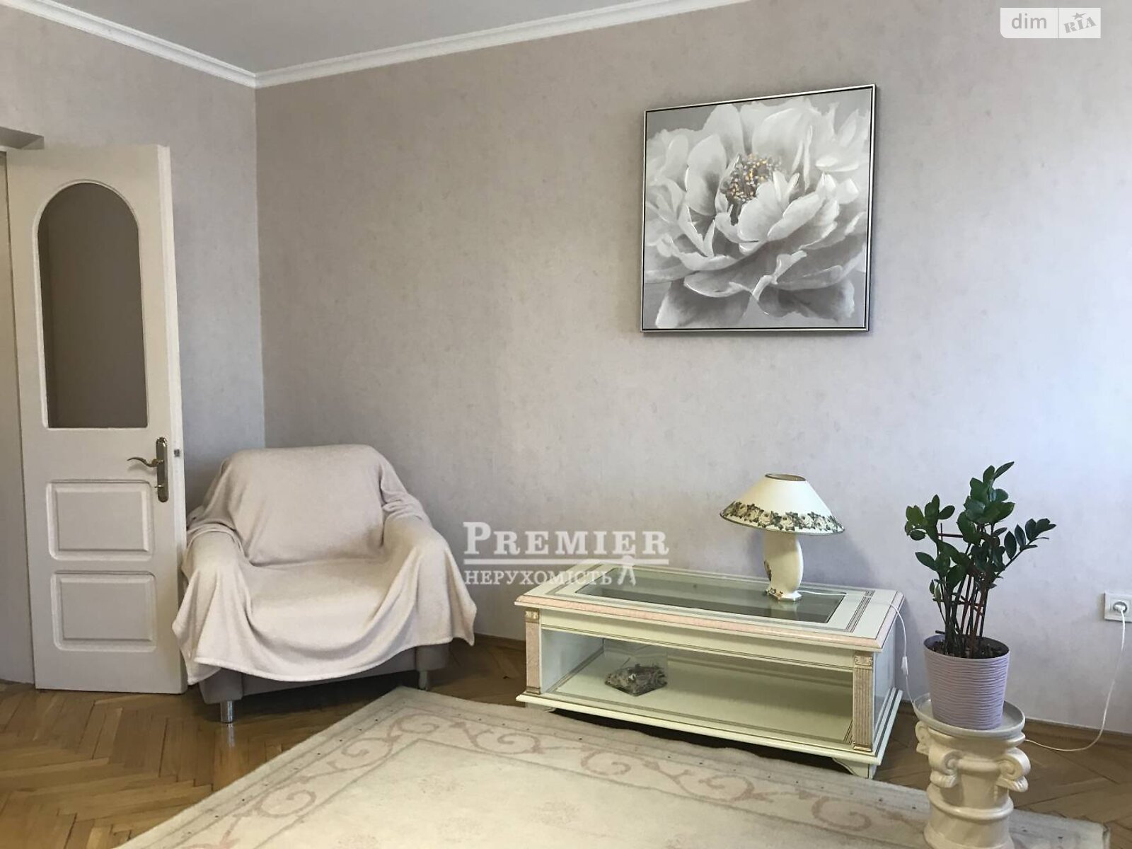 Продажа трехкомнатной квартиры в Одессе, на ул. Солнечная, район Приморский фото 1 Продажа трехкомнатной квартиры в Одессе, на ул. Солнечная, район Приморский фото 1