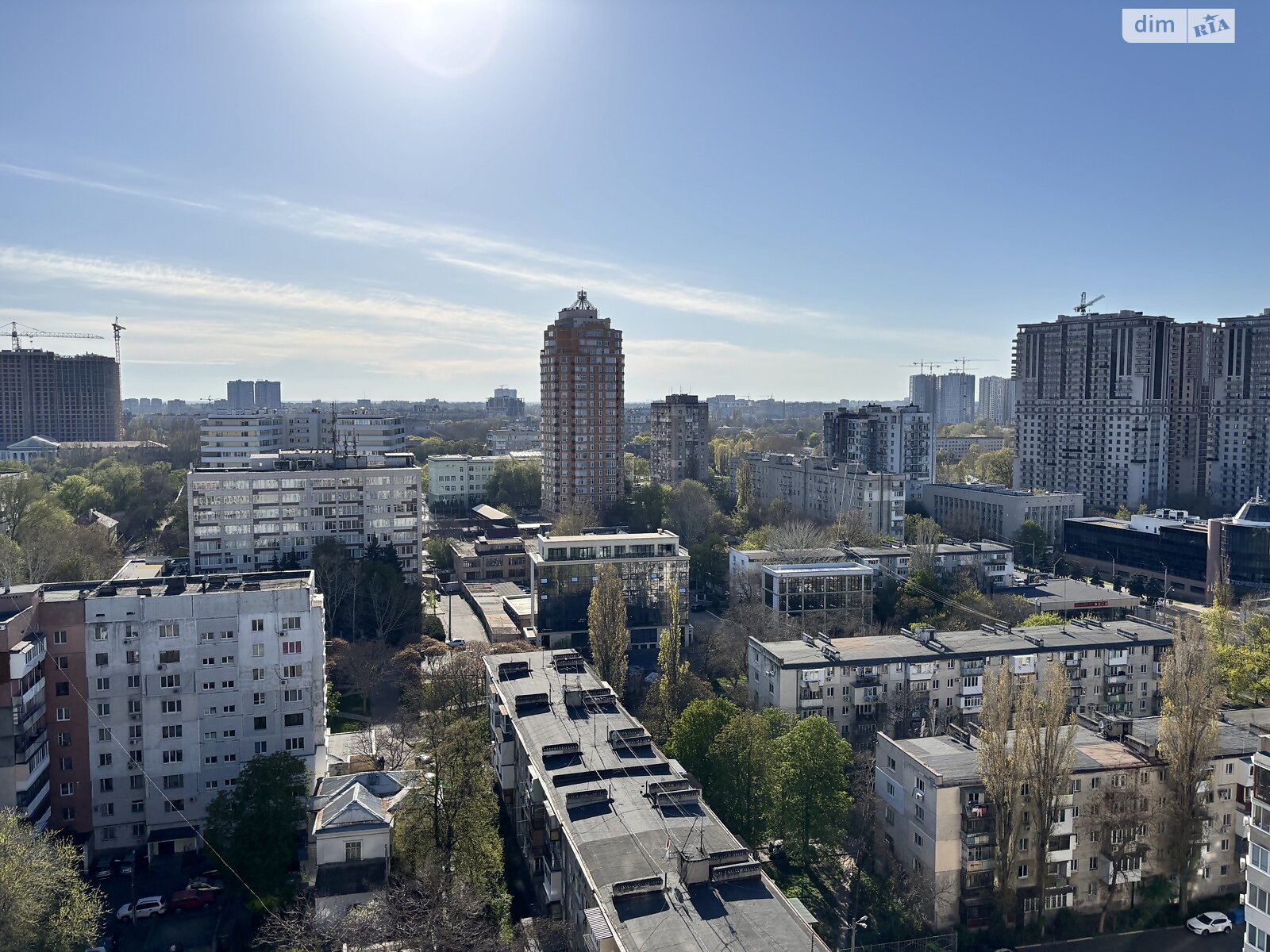 Продаж двокімнатної квартири в Одесі, на вул. Сонячна, район Приморський фото 1 Продаж двокімнатної квартири в Одесі, на вул. Сонячна, район Приморський фото 1