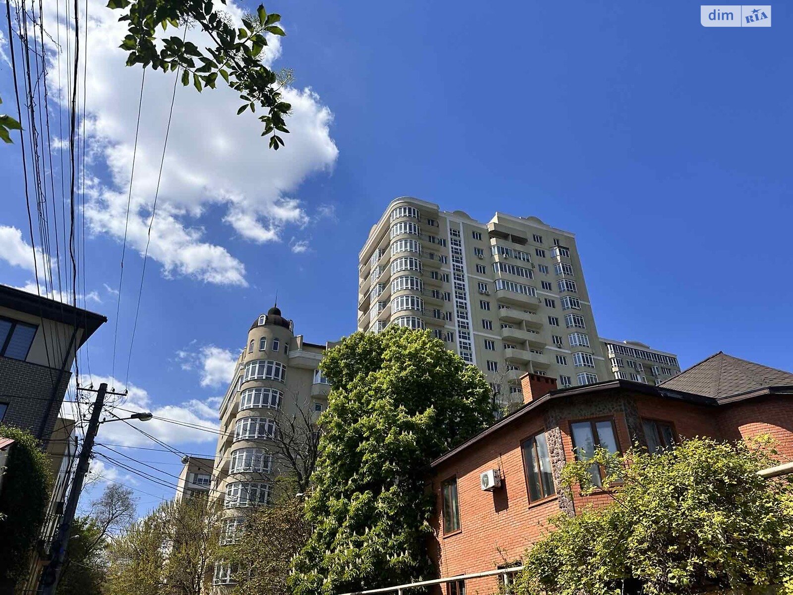 Продажа однокомнатной квартиры в Одессе, на ул. Солнечная, район Приморский фото 1 Продажа однокомнатной квартиры в Одессе, на ул. Солнечная, район Приморский фото 1