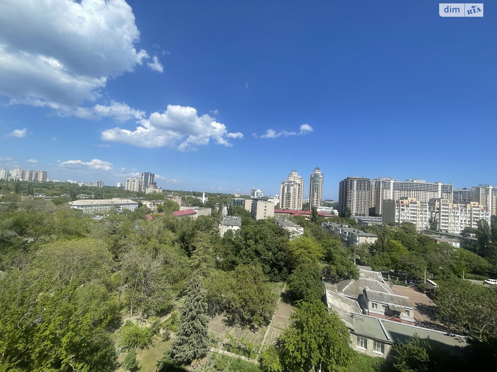 Продажа однокомнатной квартиры в Одессе, на ул. Солнечная, район Приморский фото 1 Продажа однокомнатной квартиры в Одессе, на ул. Солнечная, район Приморский фото 1