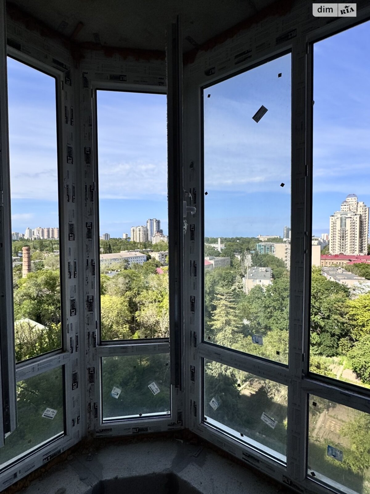 Продажа однокомнатной квартиры в Одессе, на ул. Солнечная 4Б, район Приморский фото 1 Продажа однокомнатной квартиры в Одессе, на ул. Солнечная 4Б, район Приморский фото 1