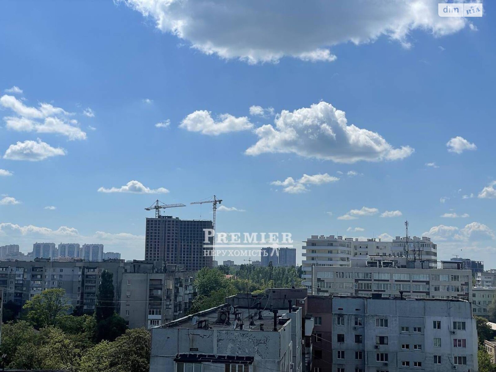 Продажа трехкомнатной квартиры в Одессе, на ул. Солнечная, район Приморский фото 1 Продажа трехкомнатной квартиры в Одессе, на ул. Солнечная, район Приморский фото 1