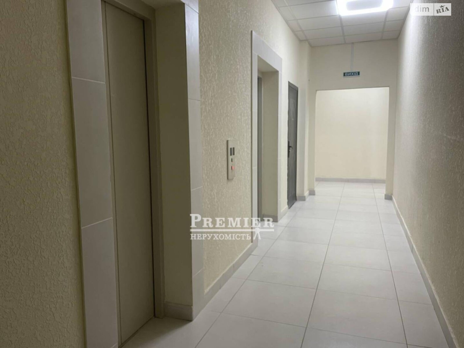 Продажа трехкомнатной квартиры в Одессе, на ул. Солнечная, район Приморский фото 1 Продажа трехкомнатной квартиры в Одессе, на ул. Солнечная, район Приморский фото 1