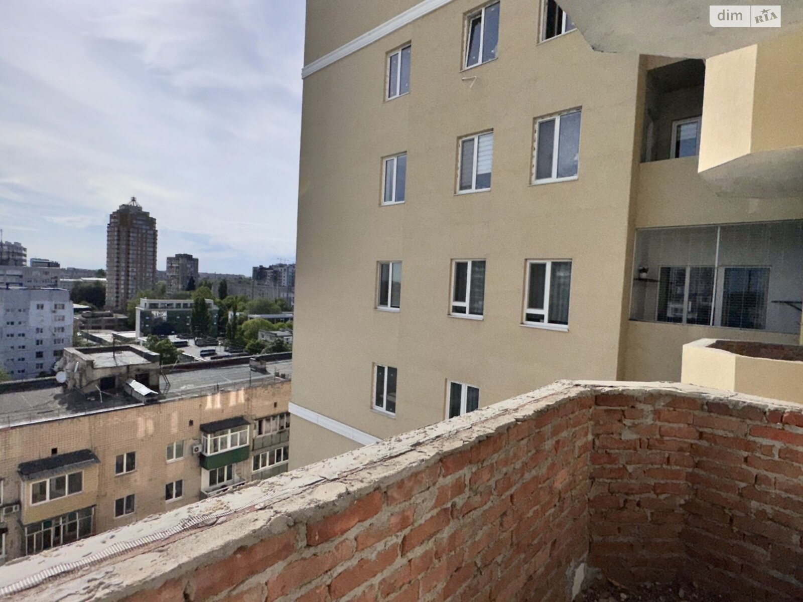 Продажа трехкомнатной квартиры в Одессе, на ул. Солнечная, район Приморский фото 1 Продажа трехкомнатной квартиры в Одессе, на ул. Солнечная, район Приморский фото 1