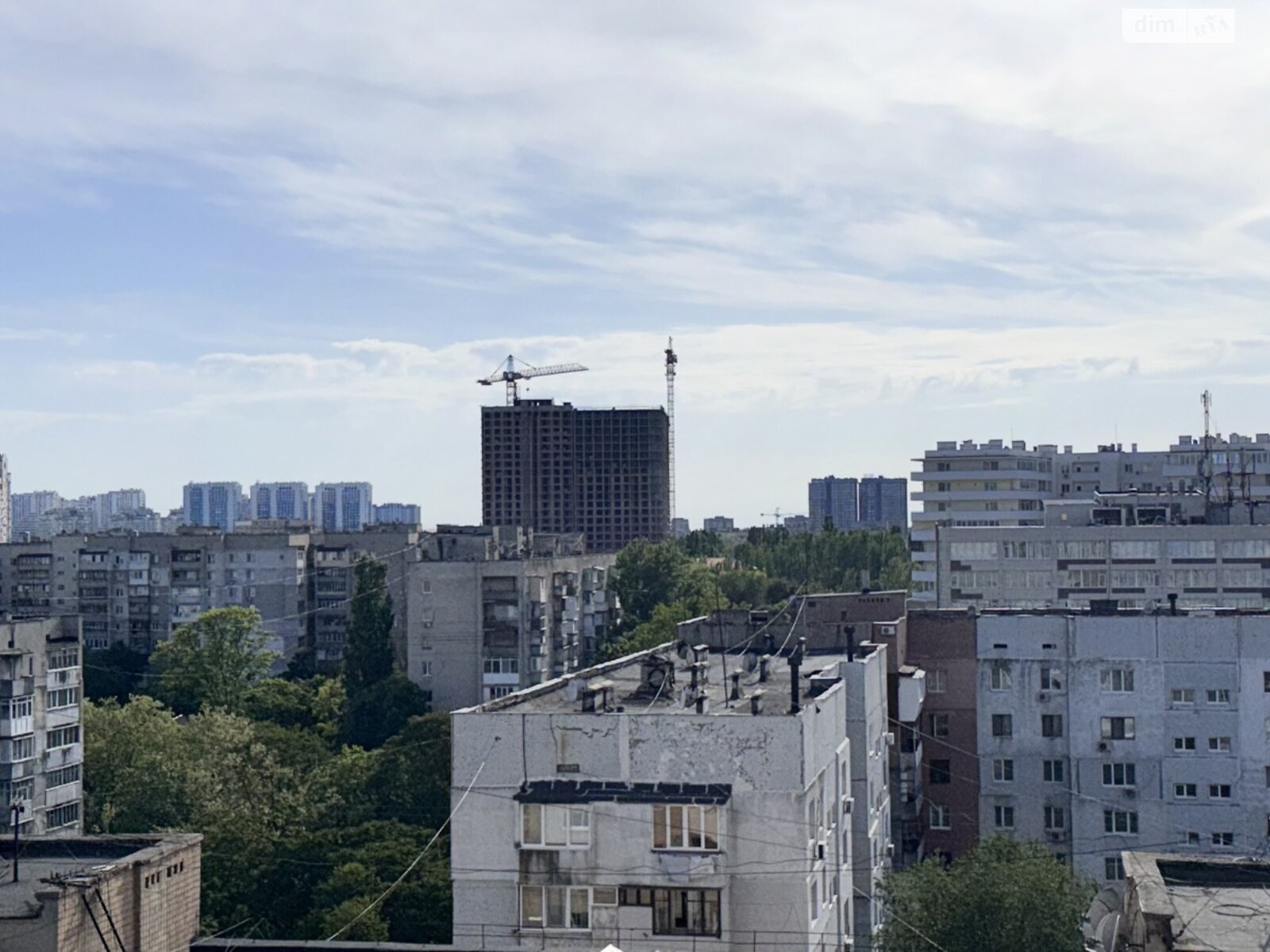 Продажа трехкомнатной квартиры в Одессе, на ул. Солнечная, район Приморский фото 1 Продажа трехкомнатной квартиры в Одессе, на ул. Солнечная, район Приморский фото 1