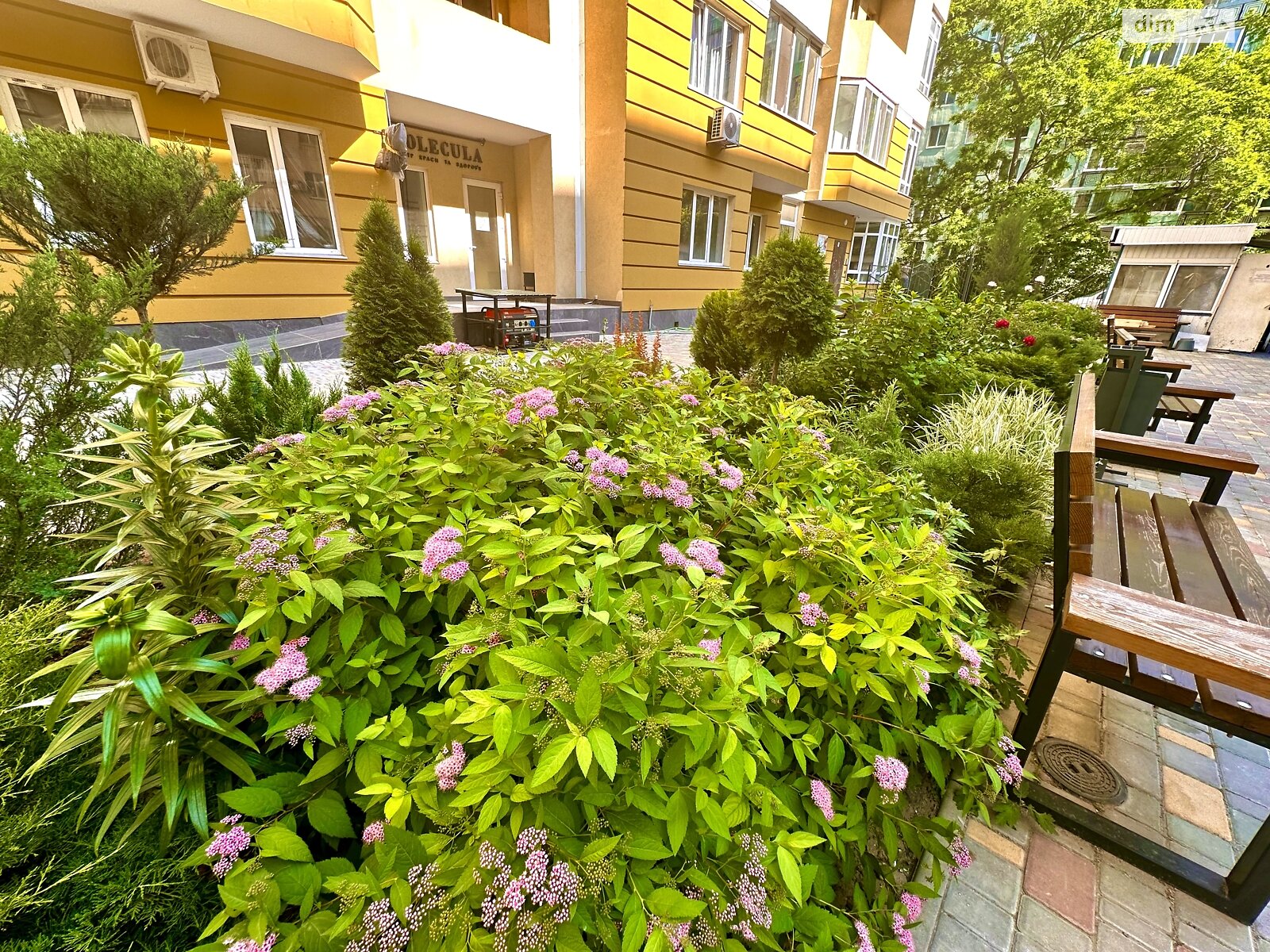 Продаж трикімнатної квартири в Одесі, на вул. Сонячна 4, район Приморський фото 1 Продаж трикімнатної квартири в Одесі, на вул. Сонячна 4, район Приморський фото 1