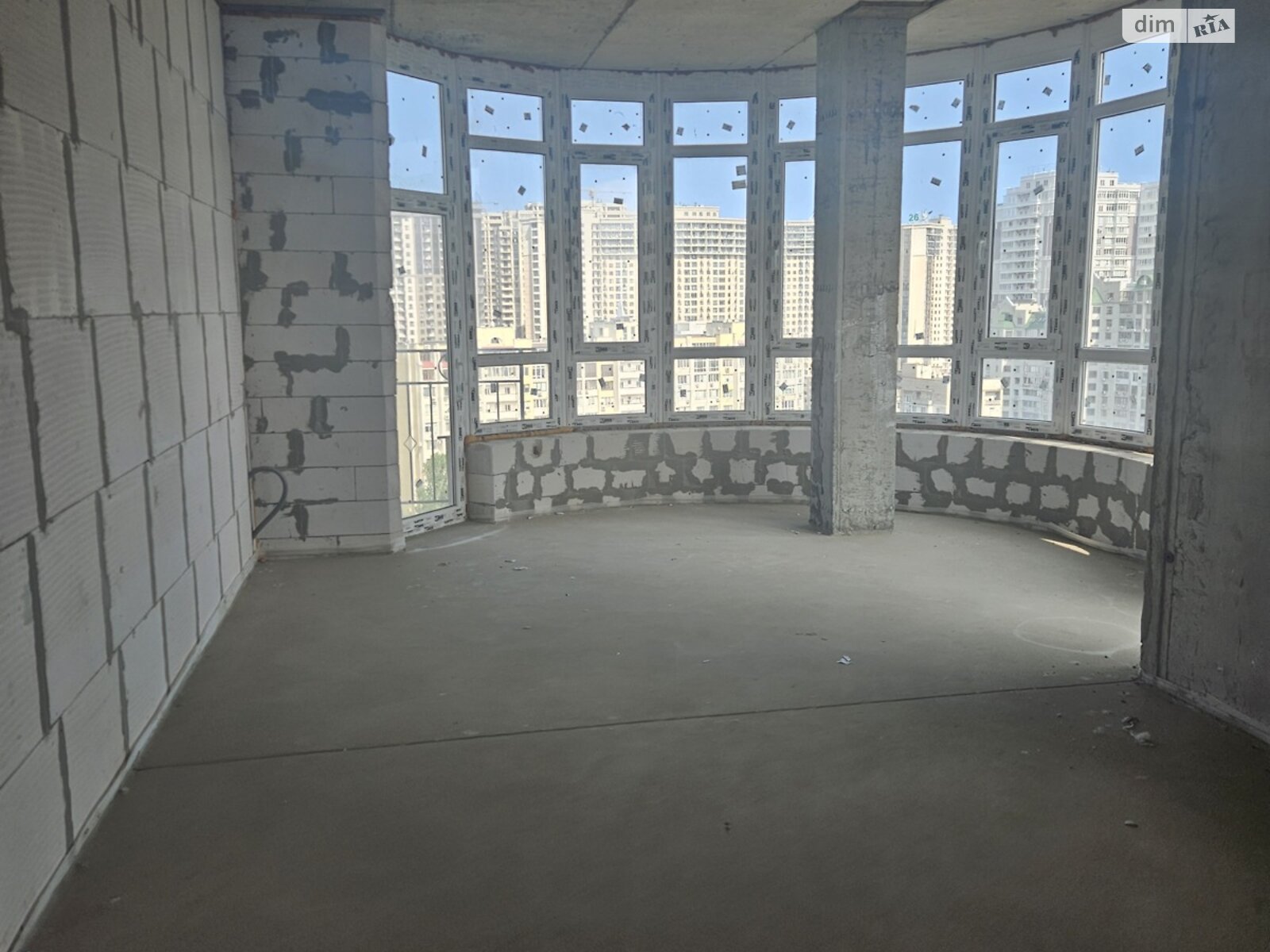 Продаж трикімнатної квартири в Одесі, на вул. Сонячна, район Приморський фото 1 Продаж трикімнатної квартири в Одесі, на вул. Сонячна, район Приморський фото 1
