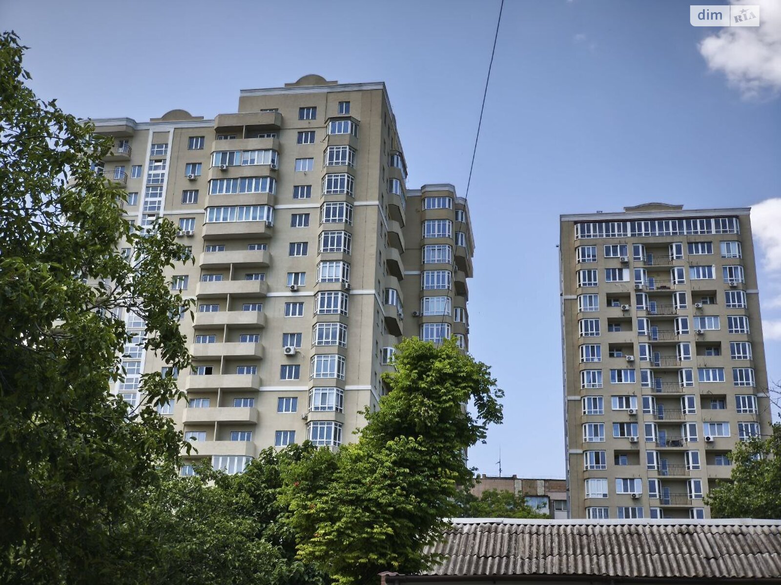 Продаж чотирикімнатної квартири в Одесі, на вул. Сонячна, район Приморський фото 1 Продаж чотирикімнатної квартири в Одесі, на вул. Сонячна, район Приморський фото 1