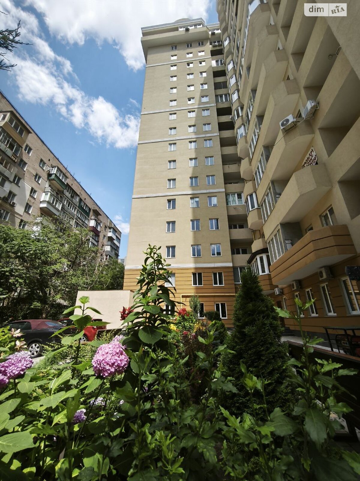 Продаж чотирикімнатної квартири в Одесі, на вул. Сонячна, район Приморський фото 1 Продаж чотирикімнатної квартири в Одесі, на вул. Сонячна, район Приморський фото 1
