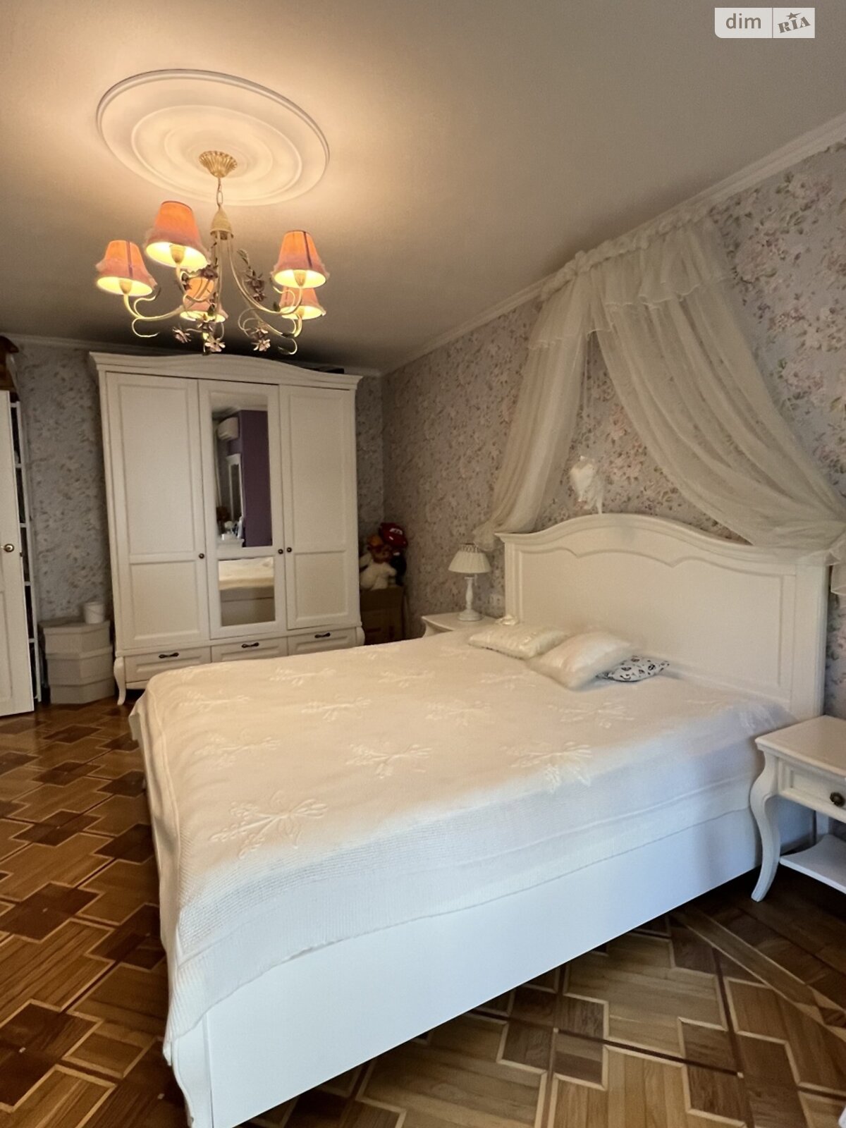 Продаж двокімнатної квартири в Одесі, на вул. Сонячна, район Приморський фото 1 Продаж двокімнатної квартири в Одесі, на вул. Сонячна, район Приморський фото 1