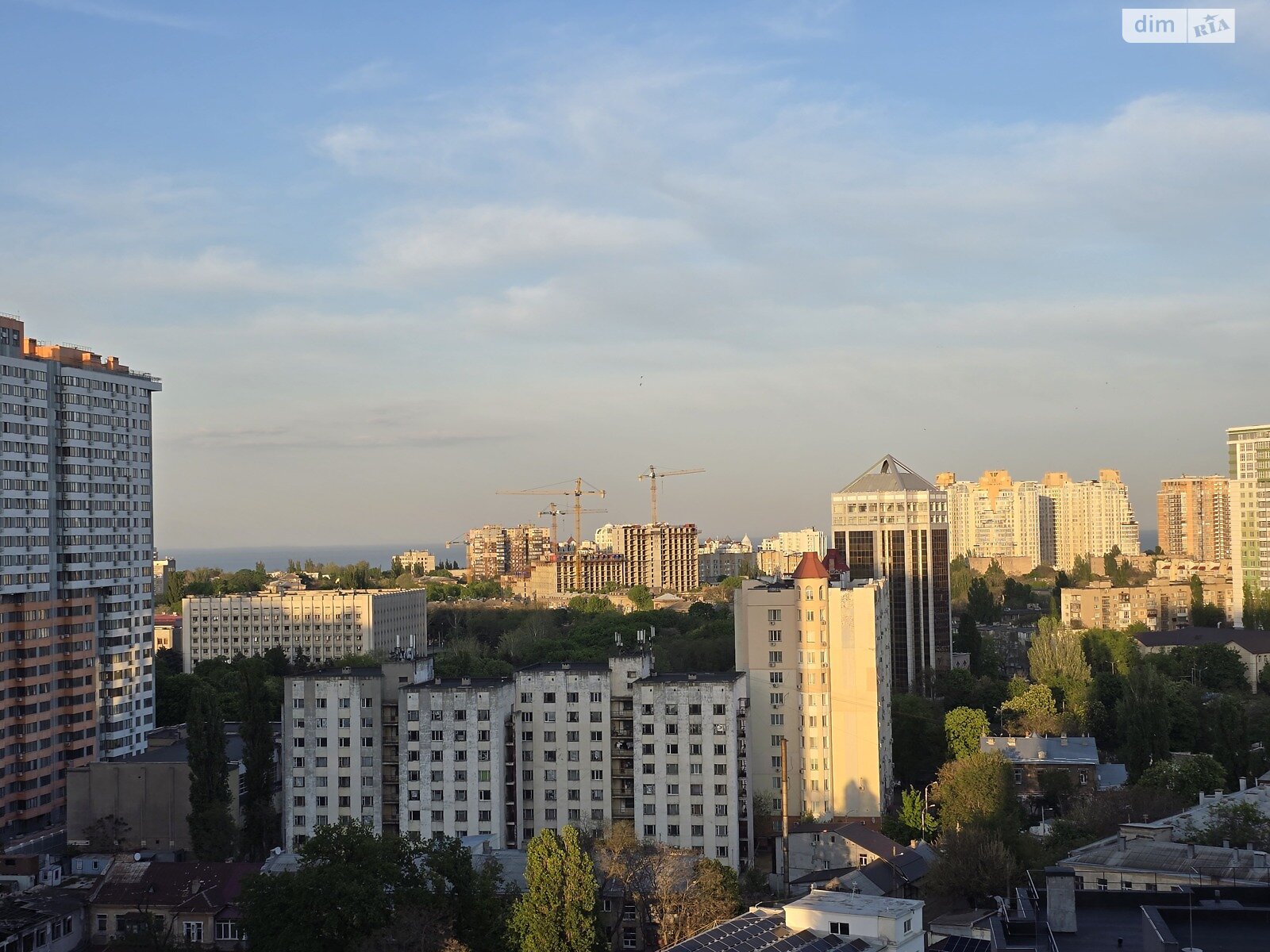 Продаж однокімнатної квартири в Одесі, на вул. Середньофонтанська 35, район Приморський фото 1 Продаж однокімнатної квартири в Одесі, на вул. Середньофонтанська 35, район Приморський фото 1