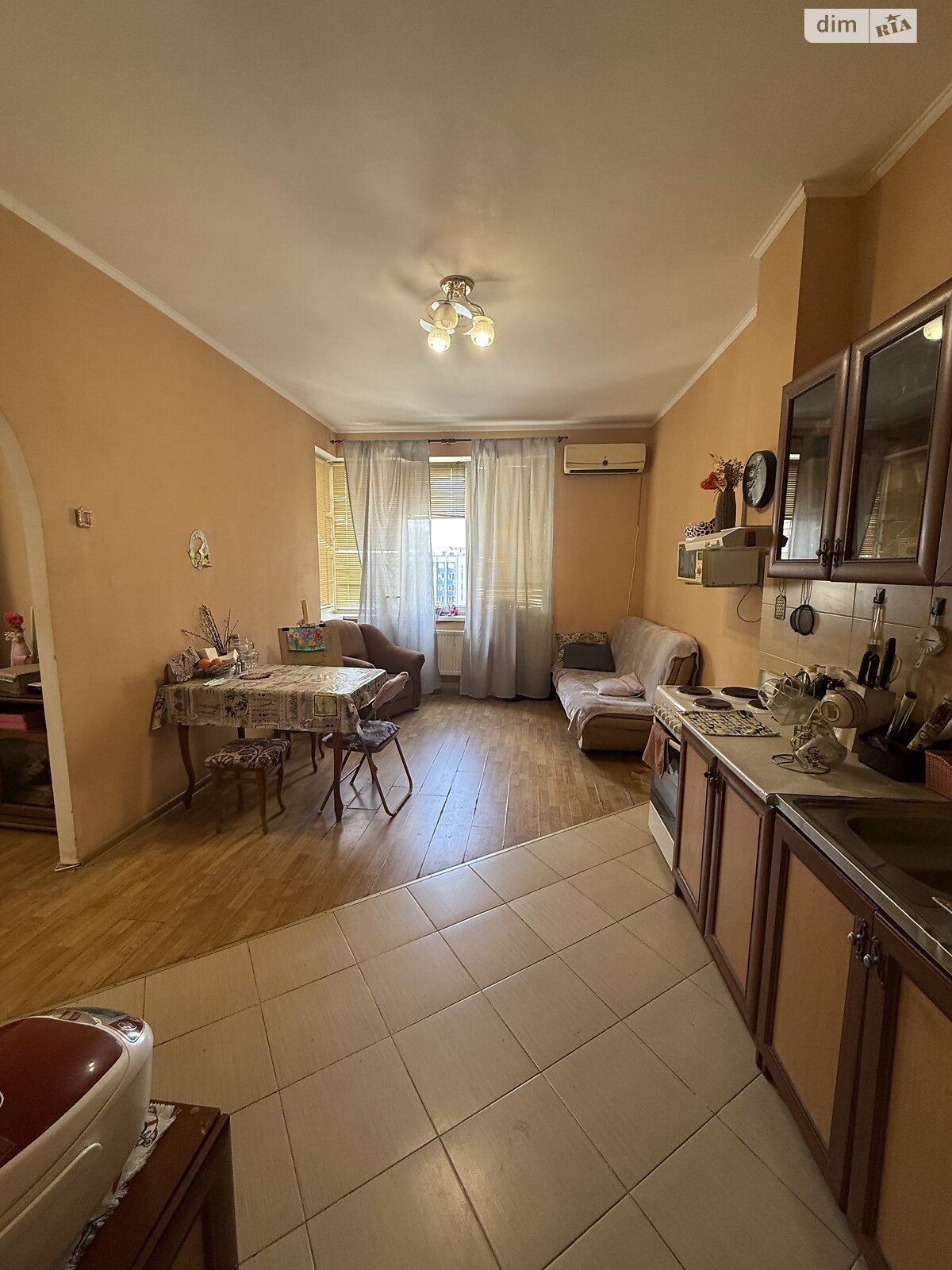 Продаж однокімнатної квартири в Одесі, на вул. Середньофонтанська 19В, район Приморський фото 1 Продаж однокімнатної квартири в Одесі, на вул. Середньофонтанська 19В, район Приморський фото 1