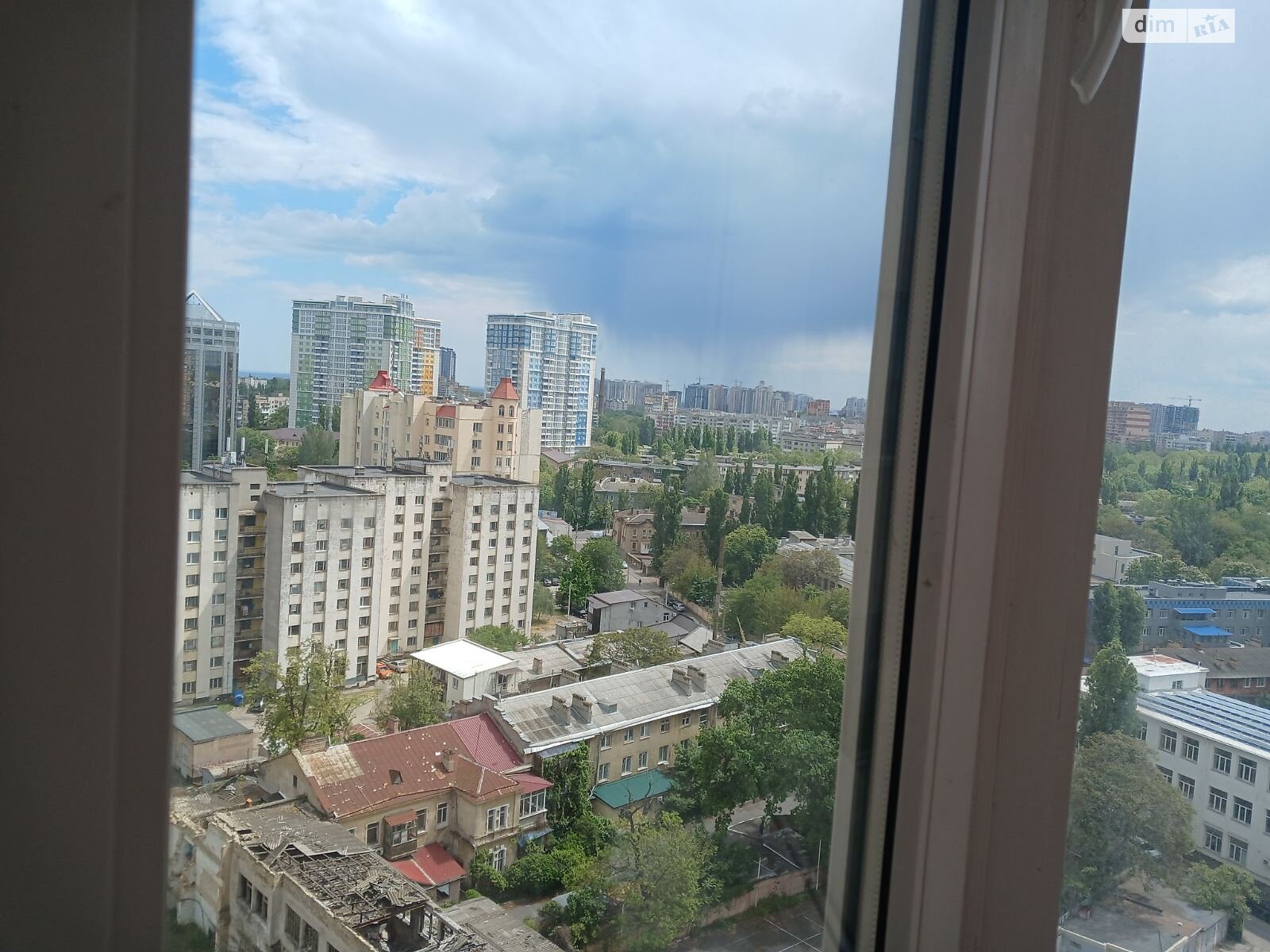 Продаж однокімнатної квартири в Одесі, на вул. Середньофонтанська, район Приморський фото 1 Продаж однокімнатної квартири в Одесі, на вул. Середньофонтанська, район Приморський фото 1