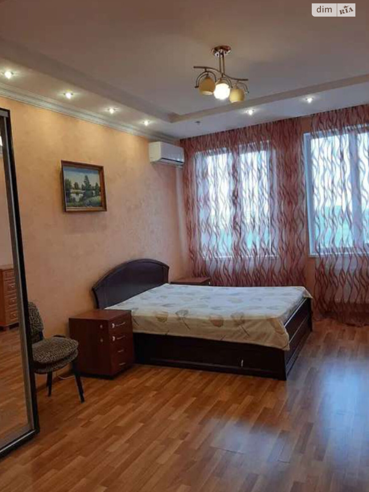 Продаж однокімнатної квартири в Одесі, на вул. Середньофонтанська, район Приморський фото 1 Продаж однокімнатної квартири в Одесі, на вул. Середньофонтанська, район Приморський фото 1