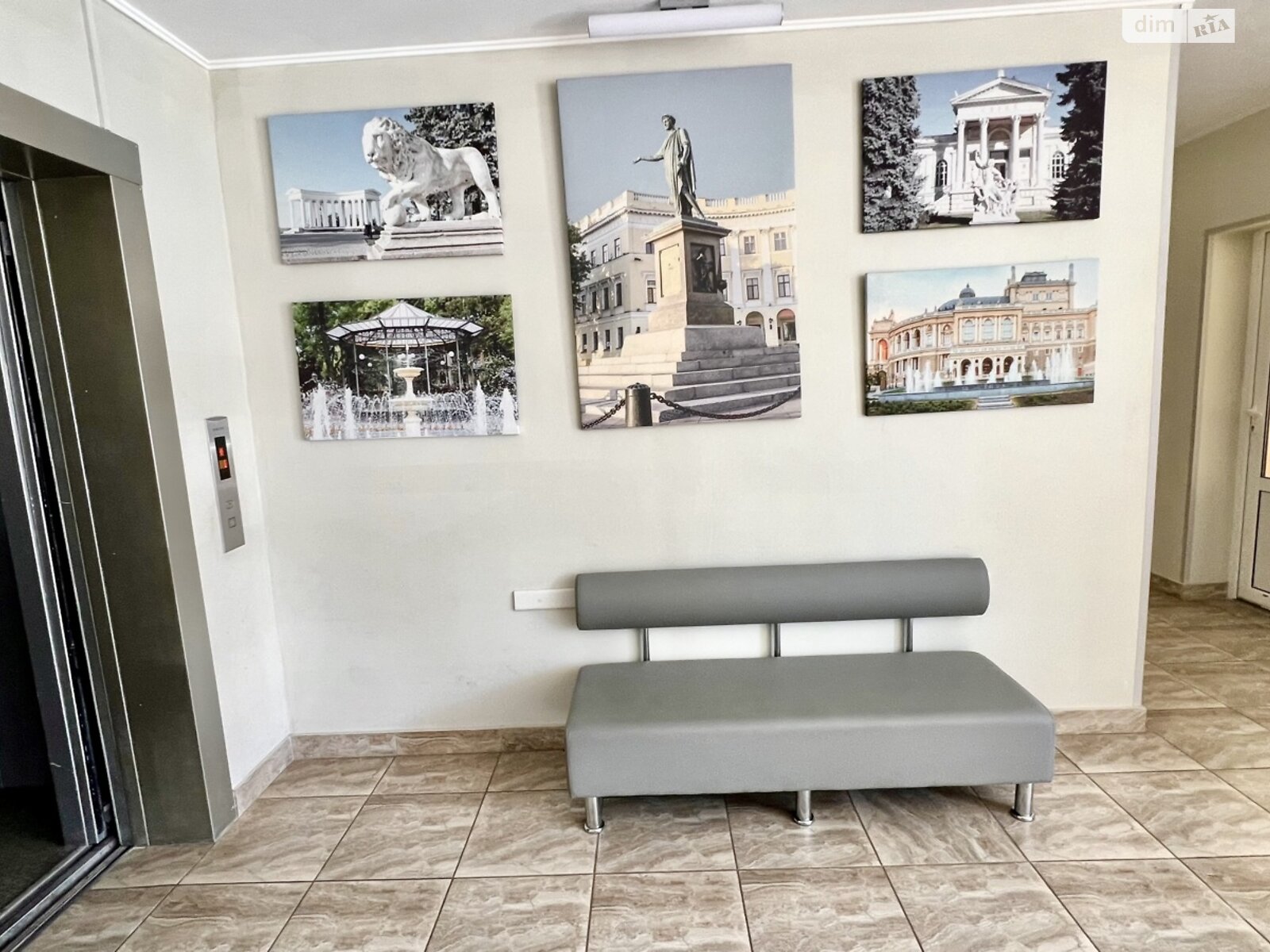 Продаж однокімнатної квартири в Одесі, на вул. Середньофонтанська 19В, район Приморський фото 1 Продаж однокімнатної квартири в Одесі, на вул. Середньофонтанська 19В, район Приморський фото 1