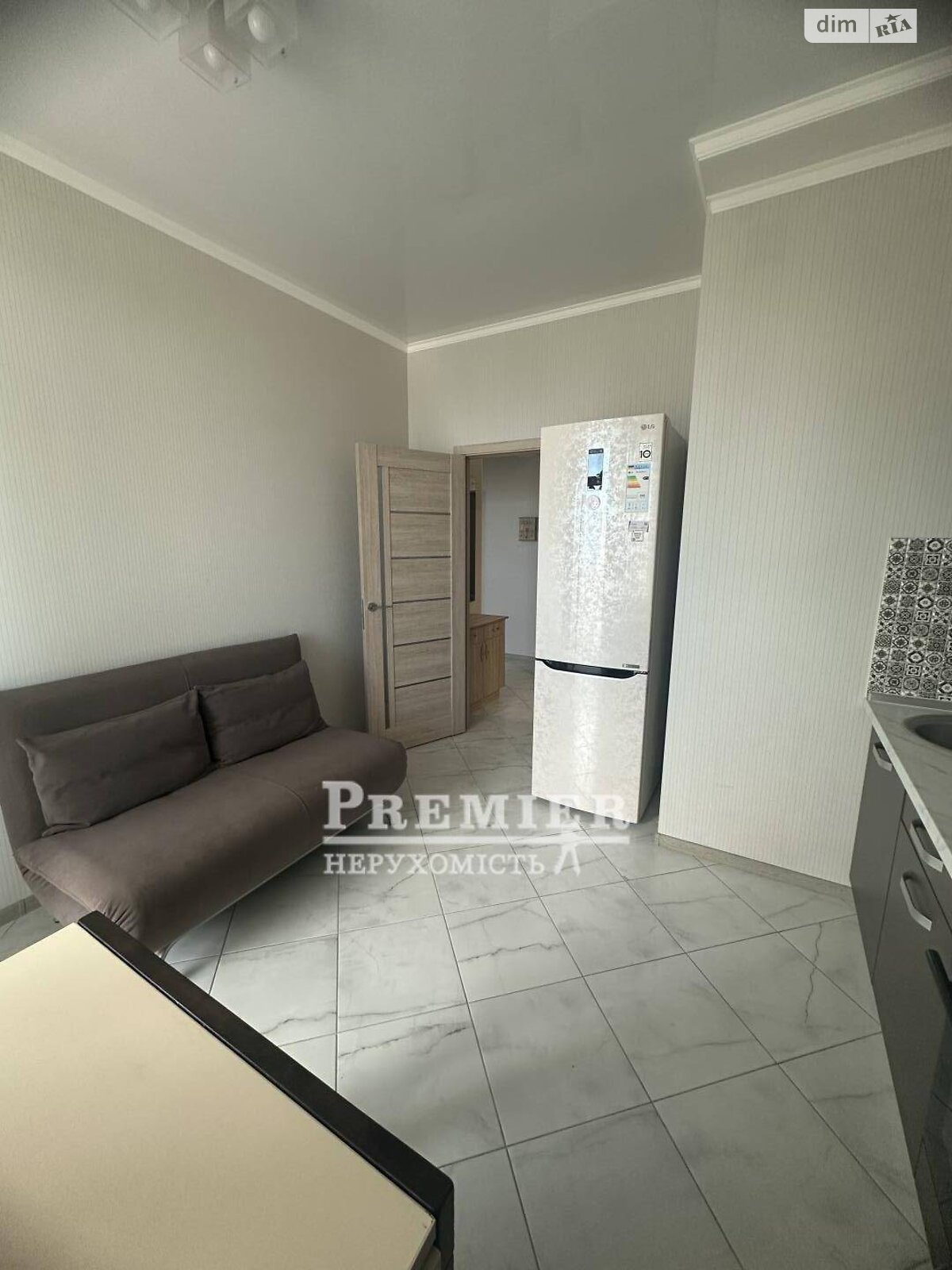 Продажа однокомнатной квартиры в Одессе, на ул. Среднефонтанская, район Приморский фото 1 Продажа однокомнатной квартиры в Одессе, на ул. Среднефонтанская, район Приморский фото 1