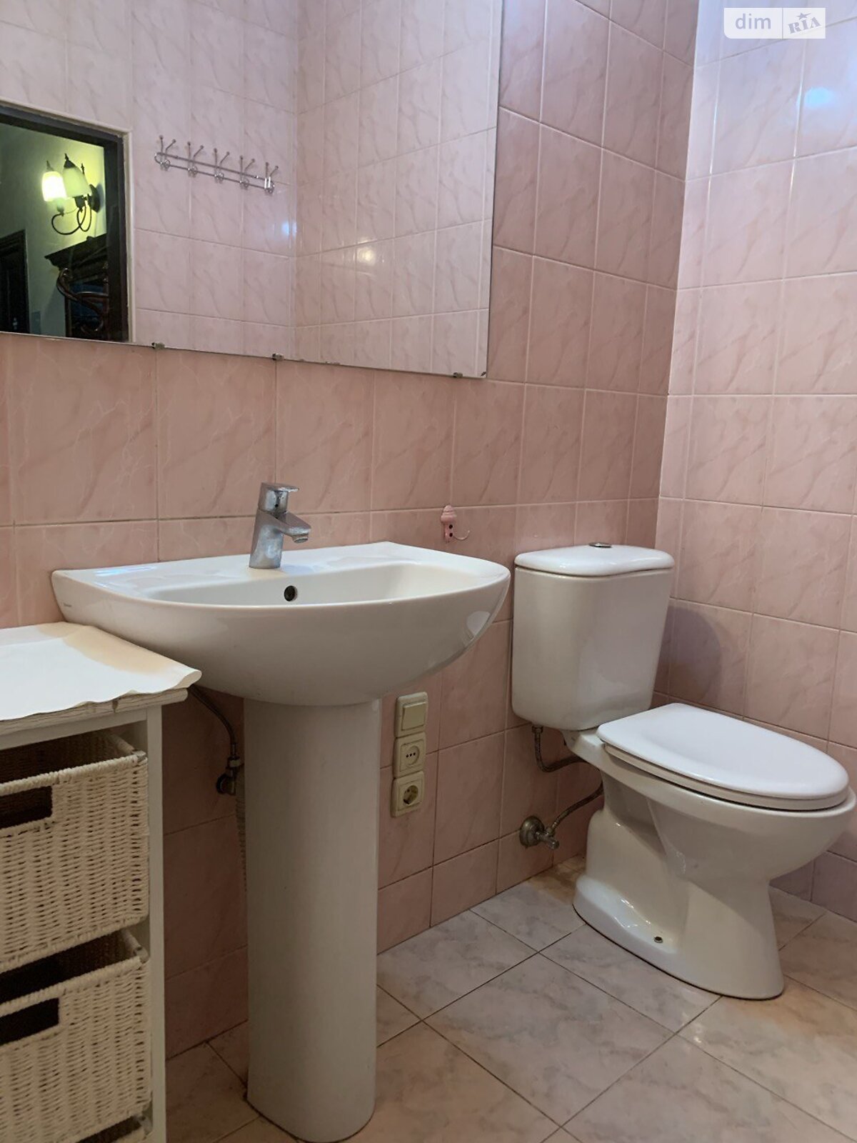 Продаж двокімнатної квартири в Одесі, на вул. Старопортофранківська 117, район Приморський фото 1 Продаж двокімнатної квартири в Одесі, на вул. Старопортофранківська 117, район Приморський фото 1