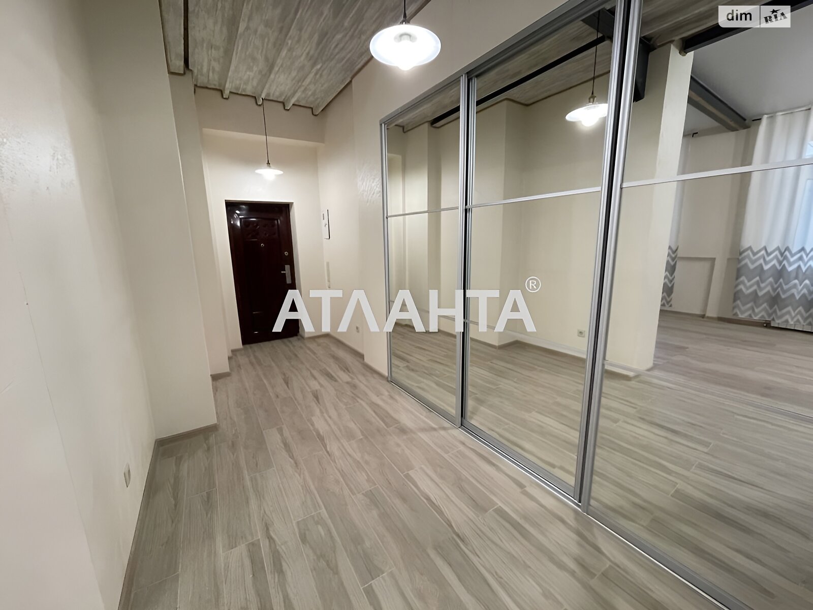 Продаж трикімнатної квартири в Одесі, на вул. Канатна, район Приморський фото 1 Продаж трикімнатної квартири в Одесі, на вул. Канатна, район Приморський фото 1