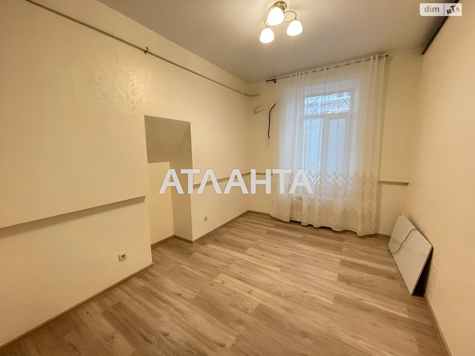 Продаж трикімнатної квартири в Одесі, на вул. Канатна, район Приморський фото 1 Продаж трикімнатної квартири в Одесі, на вул. Канатна, район Приморський фото 1