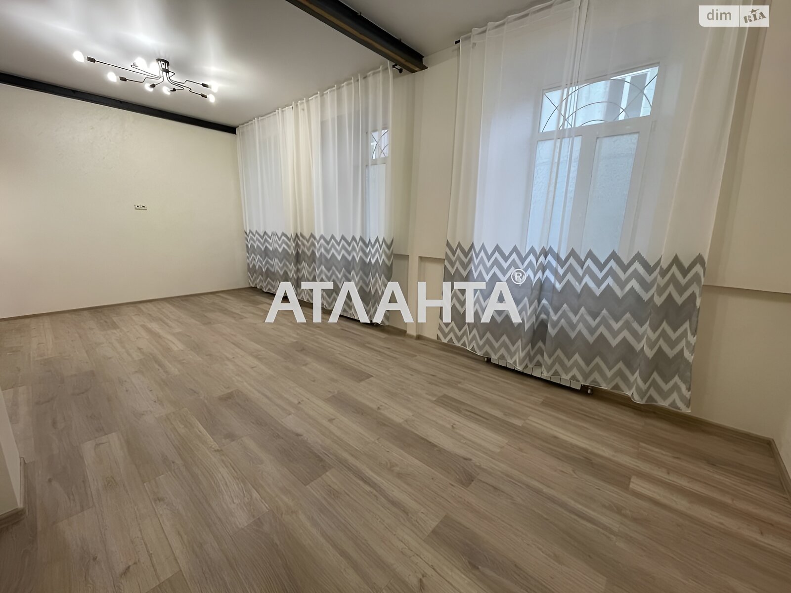 Продаж трикімнатної квартири в Одесі, на вул. Канатна, район Приморський фото 1 Продаж трикімнатної квартири в Одесі, на вул. Канатна, район Приморський фото 1