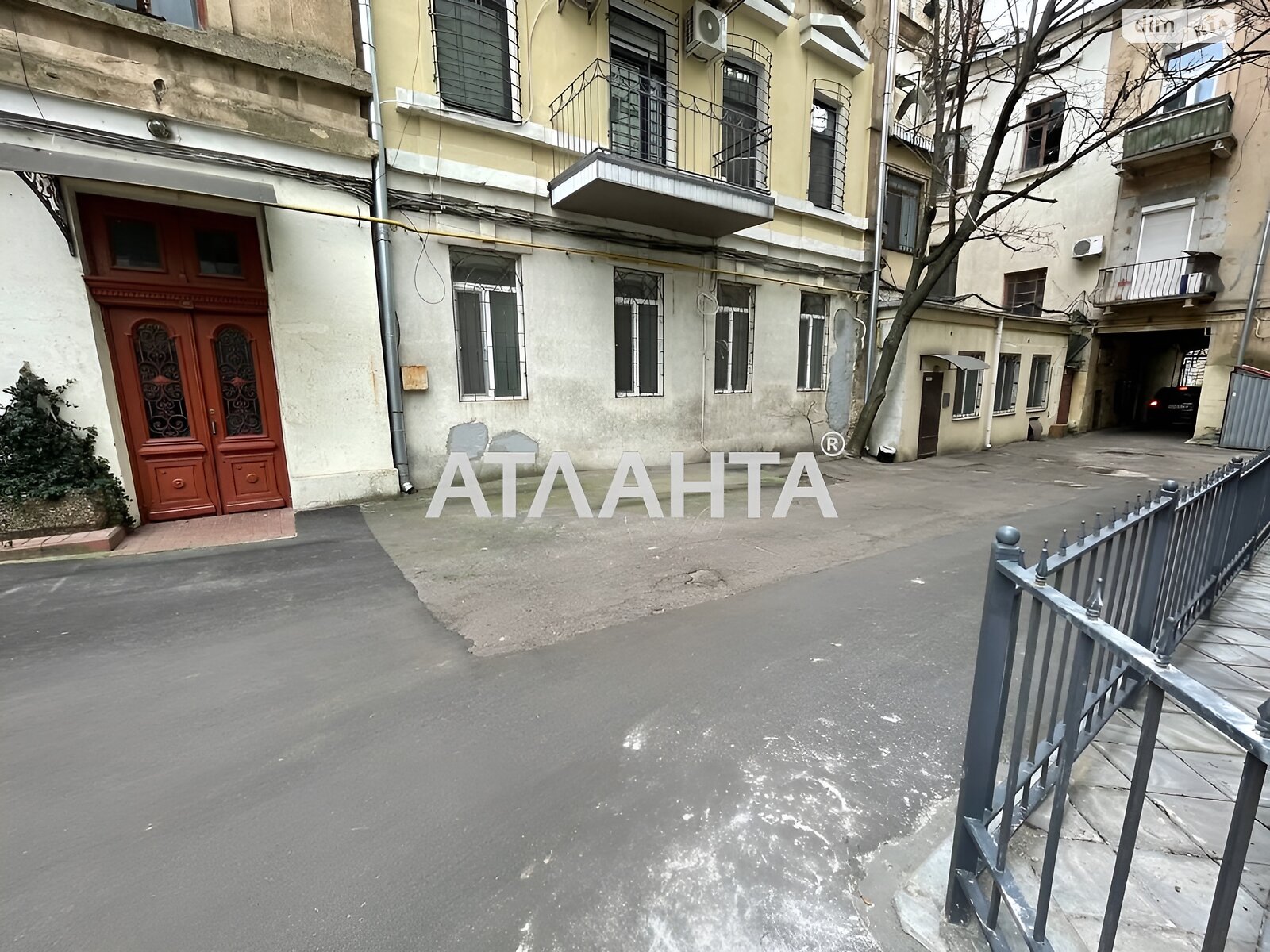 Продаж трикімнатної квартири в Одесі, на вул. Канатна, район Приморський фото 1 Продаж трикімнатної квартири в Одесі, на вул. Канатна, район Приморський фото 1