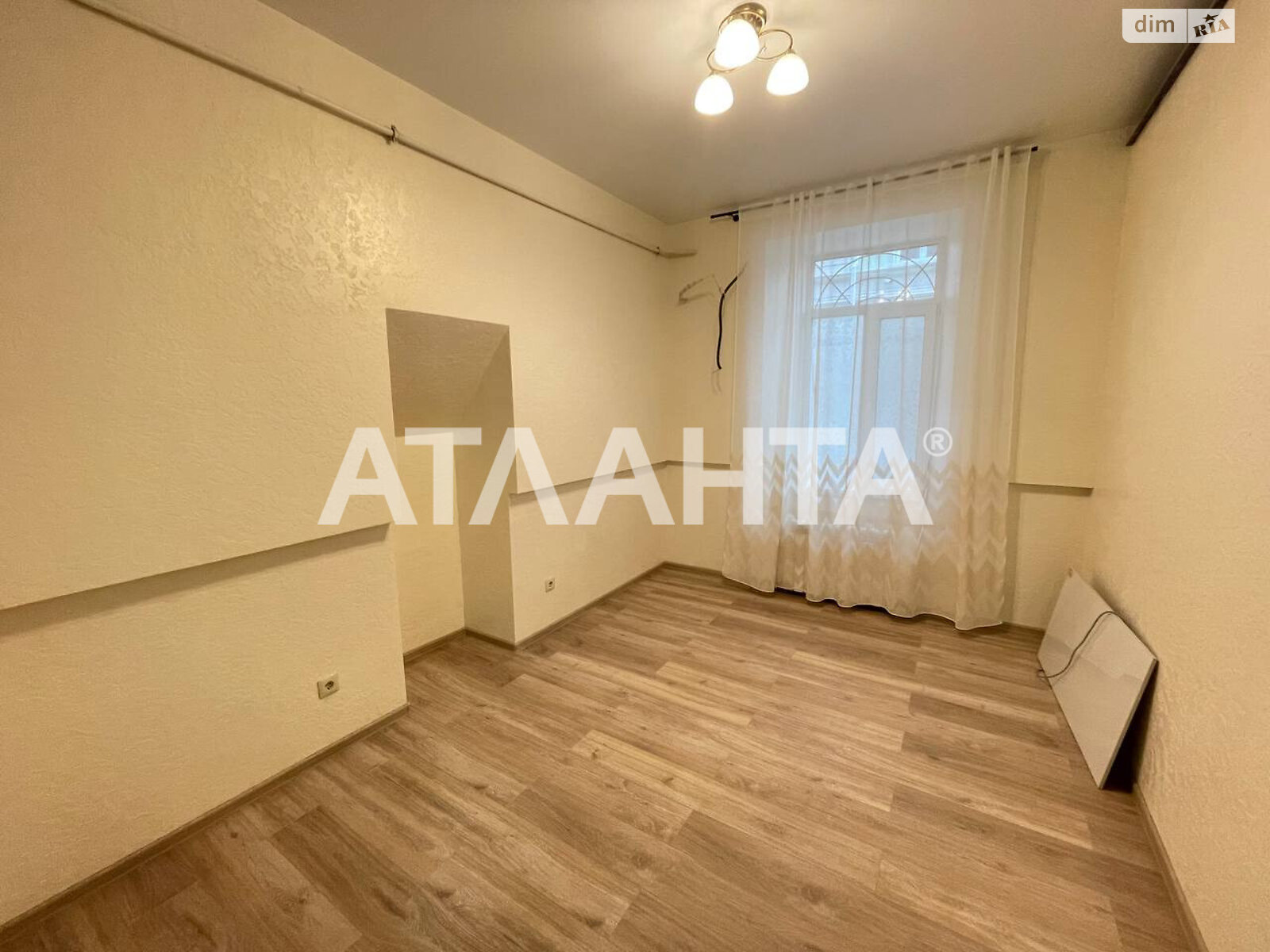 Продаж трикімнатної квартири в Одесі, на вул. Канатна, район Приморський фото 1 Продаж трикімнатної квартири в Одесі, на вул. Канатна, район Приморський фото 1